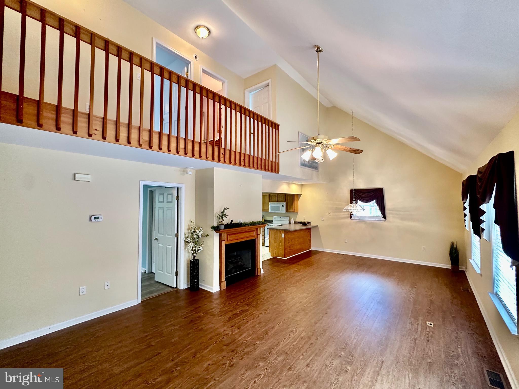 34112 WOODLAND CIRCLE