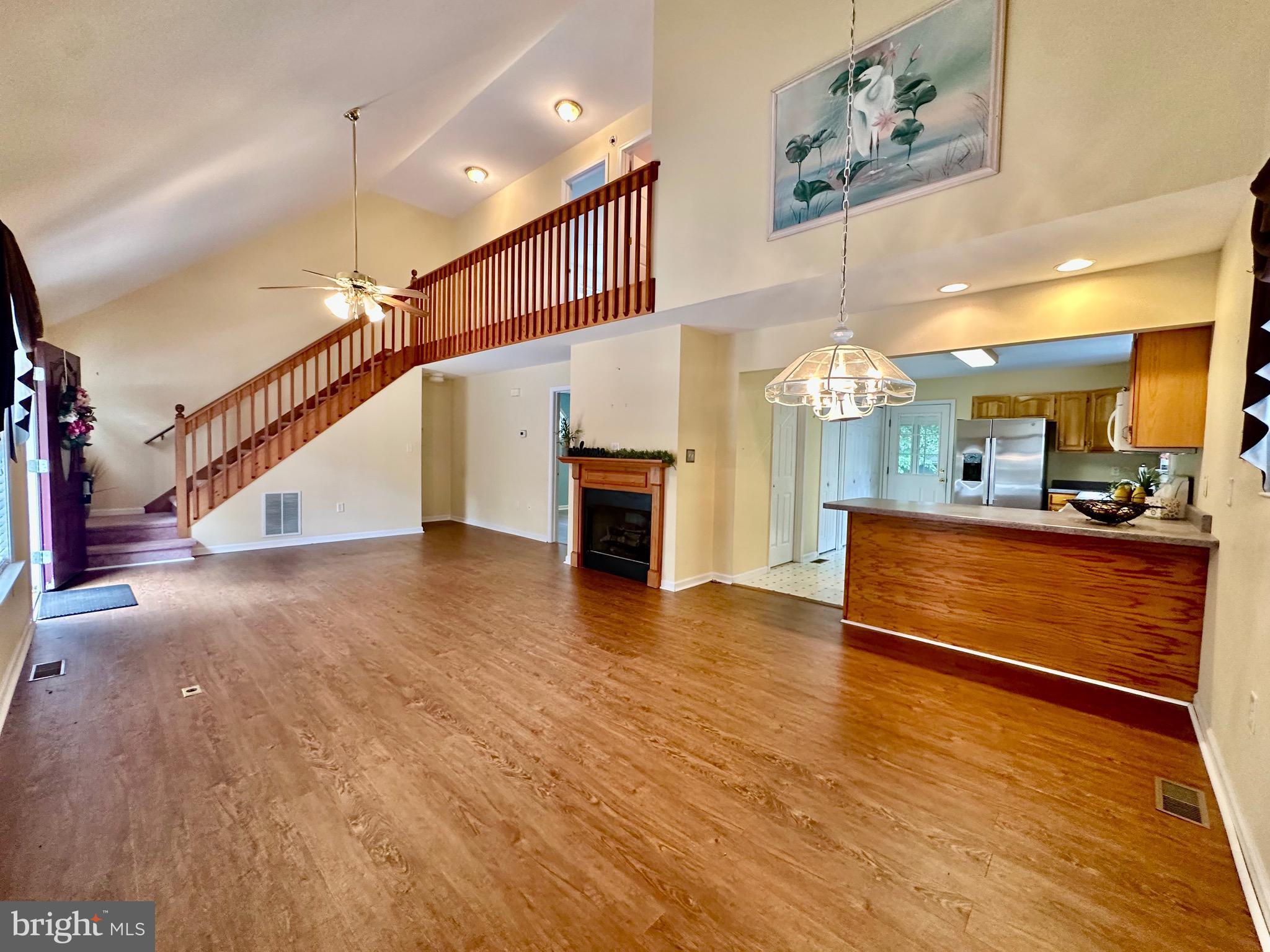 34112 WOODLAND CIRCLE