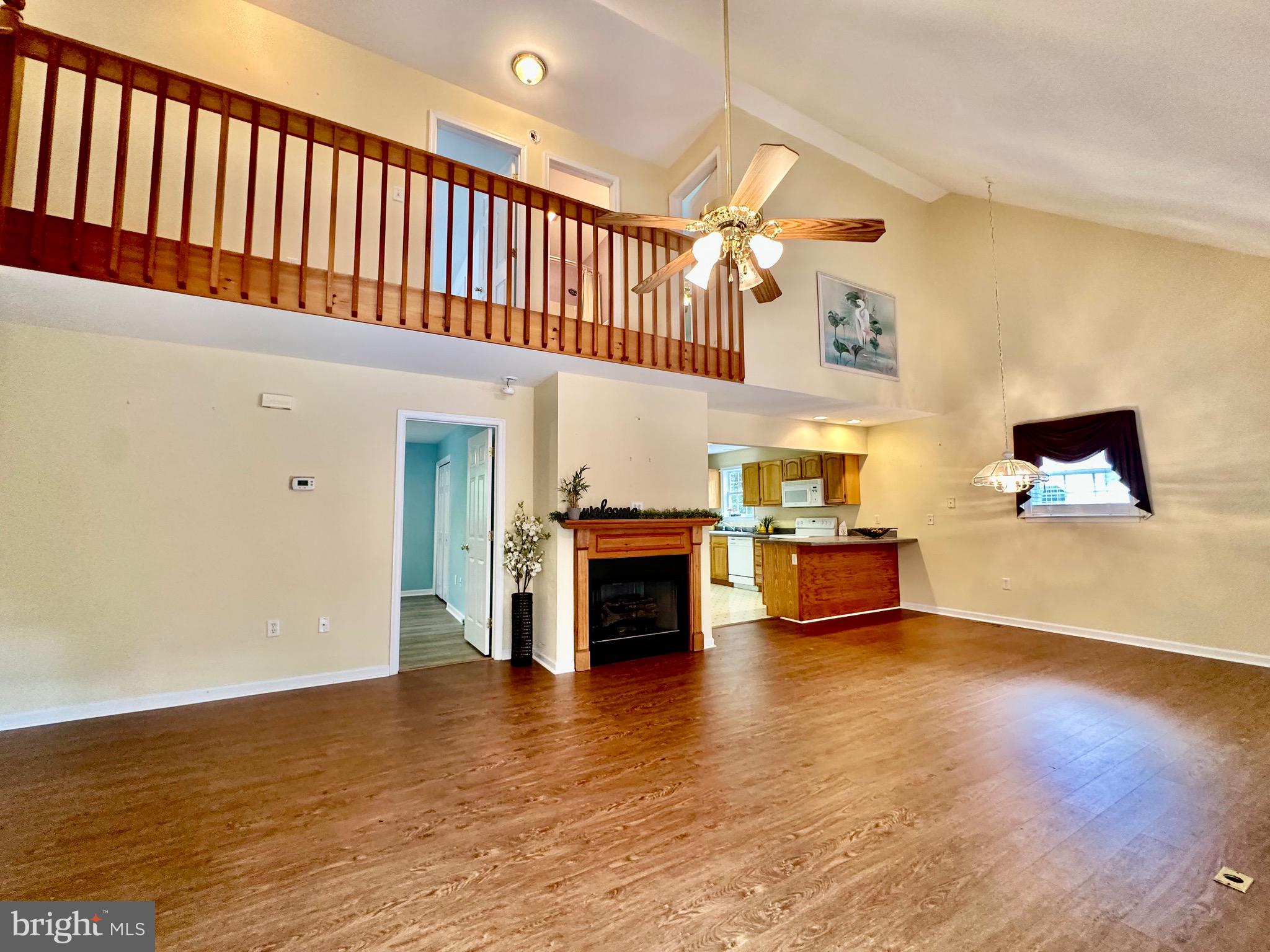 34112 WOODLAND CIRCLE