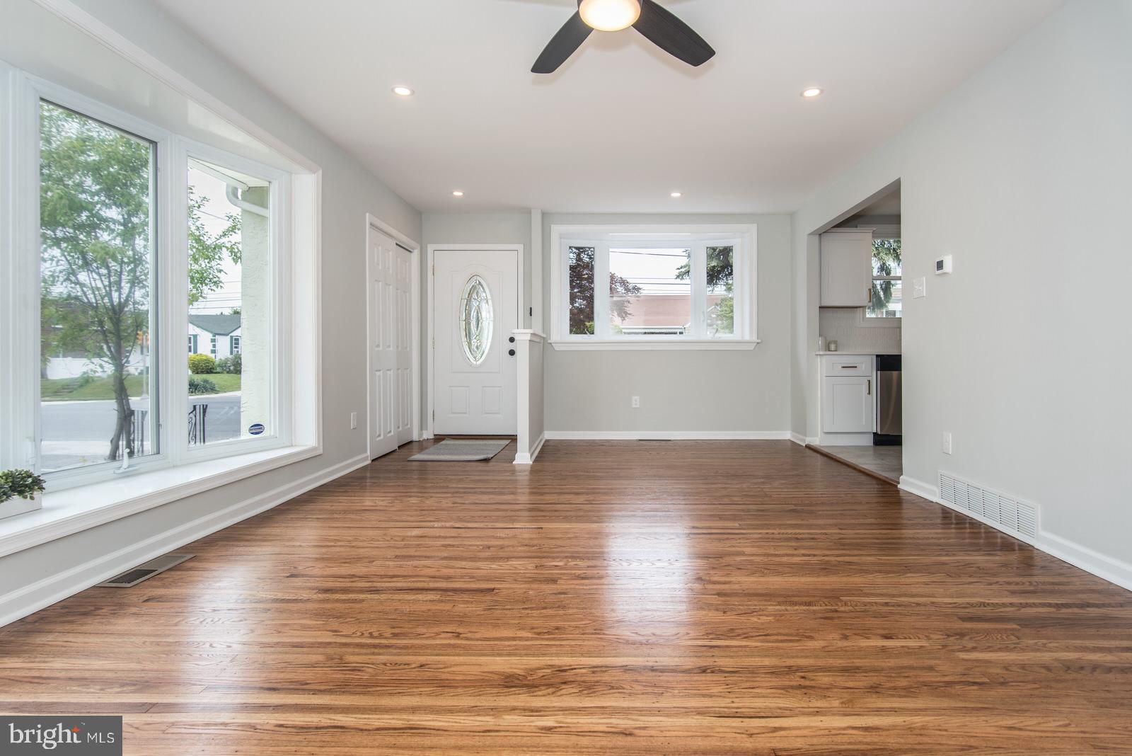 FOX CHASE - Residential