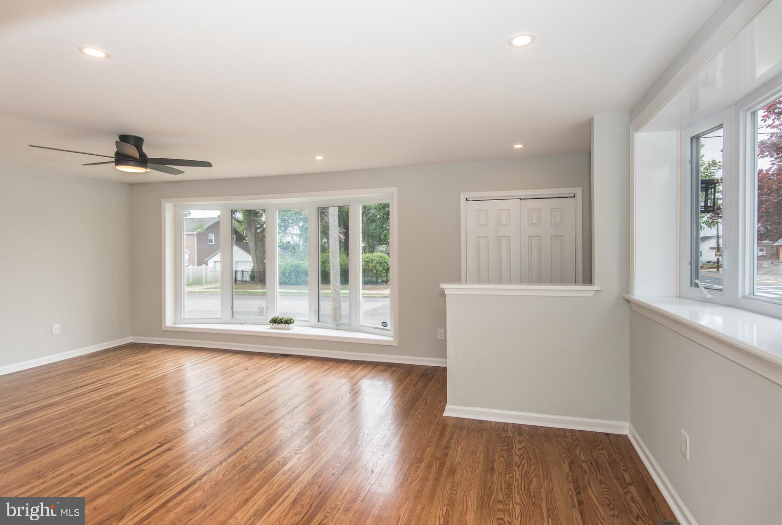 FOX CHASE - Residential