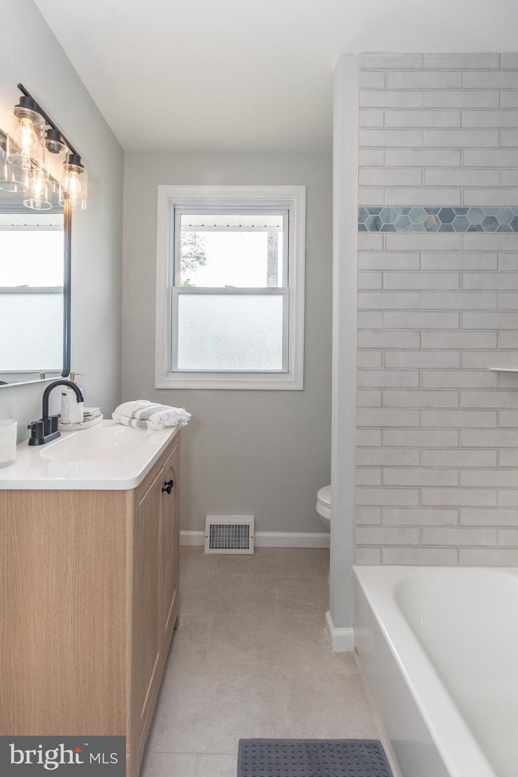 FOX CHASE - Residential