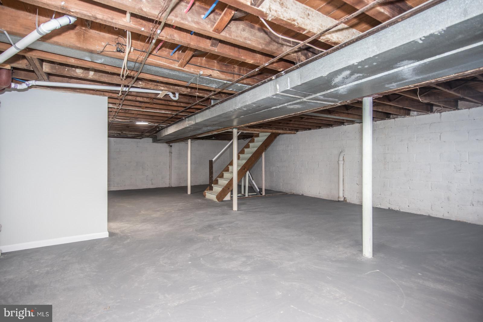 FOX CHASE - Residential