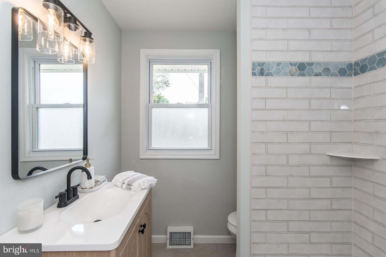 FOX CHASE - Residential