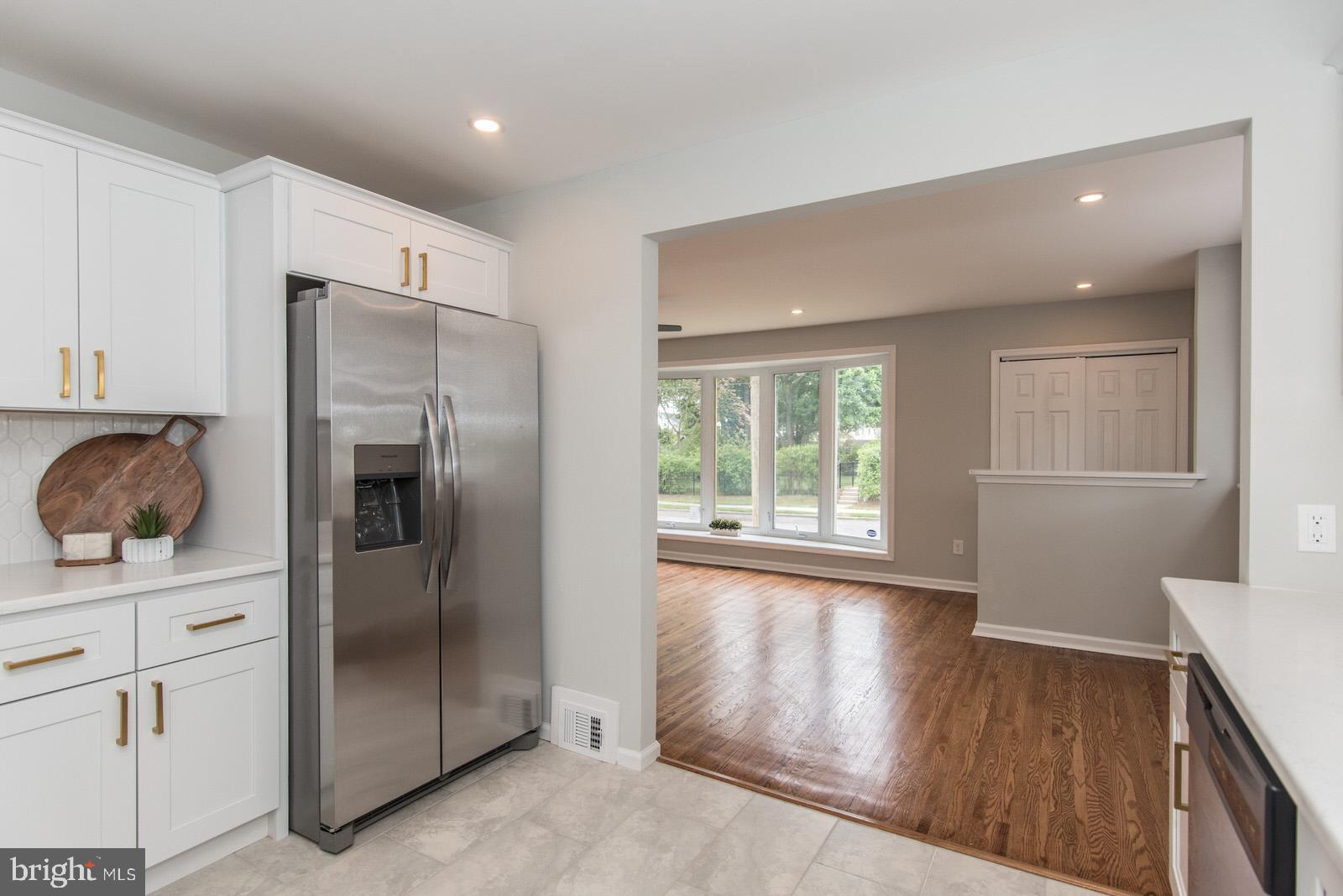 FOX CHASE - Residential