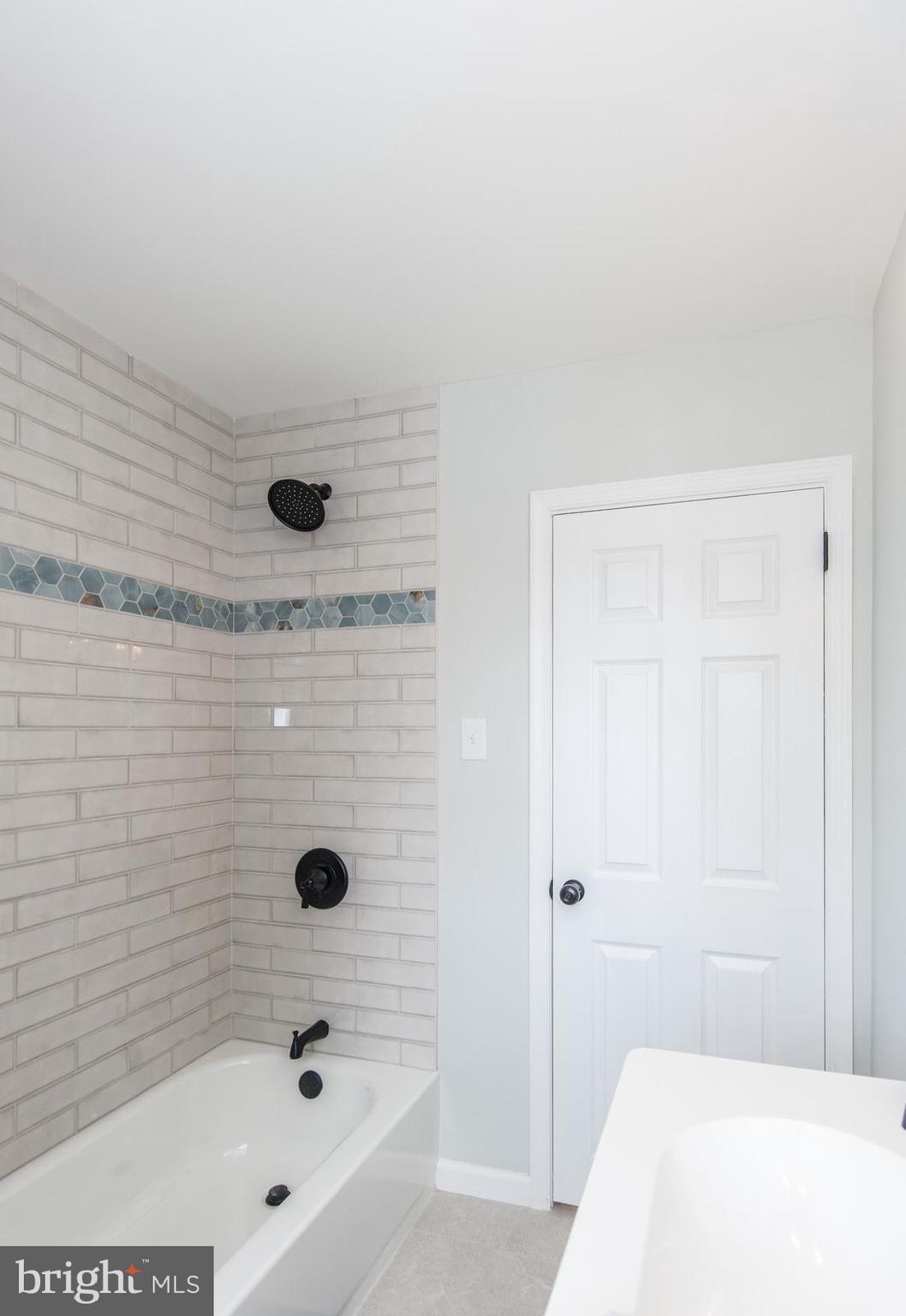 FOX CHASE - Residential