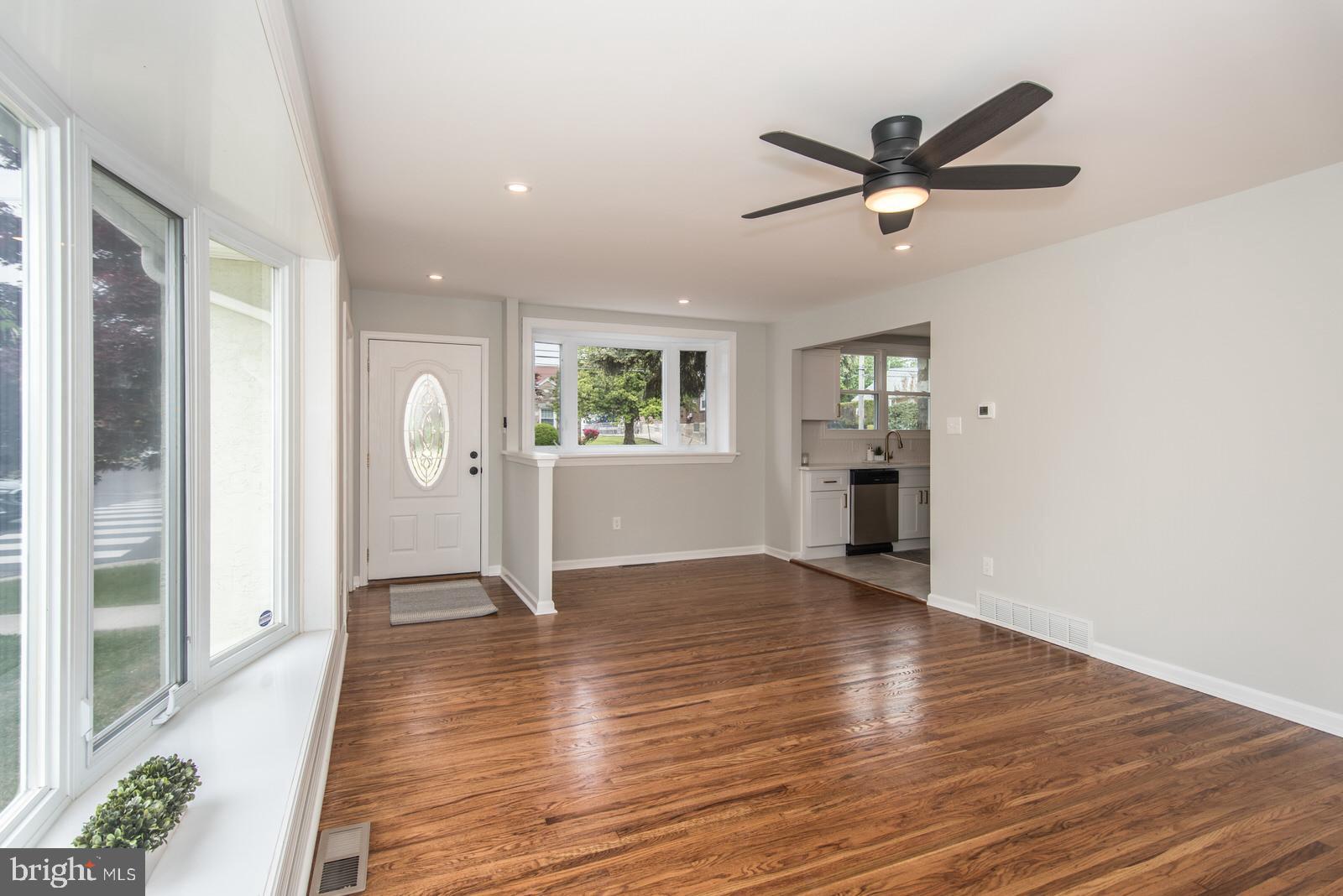 FOX CHASE - Residential
