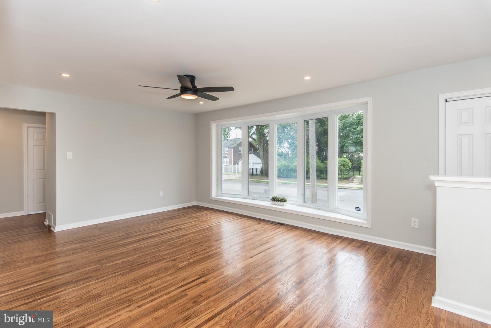 FOX CHASE - Residential