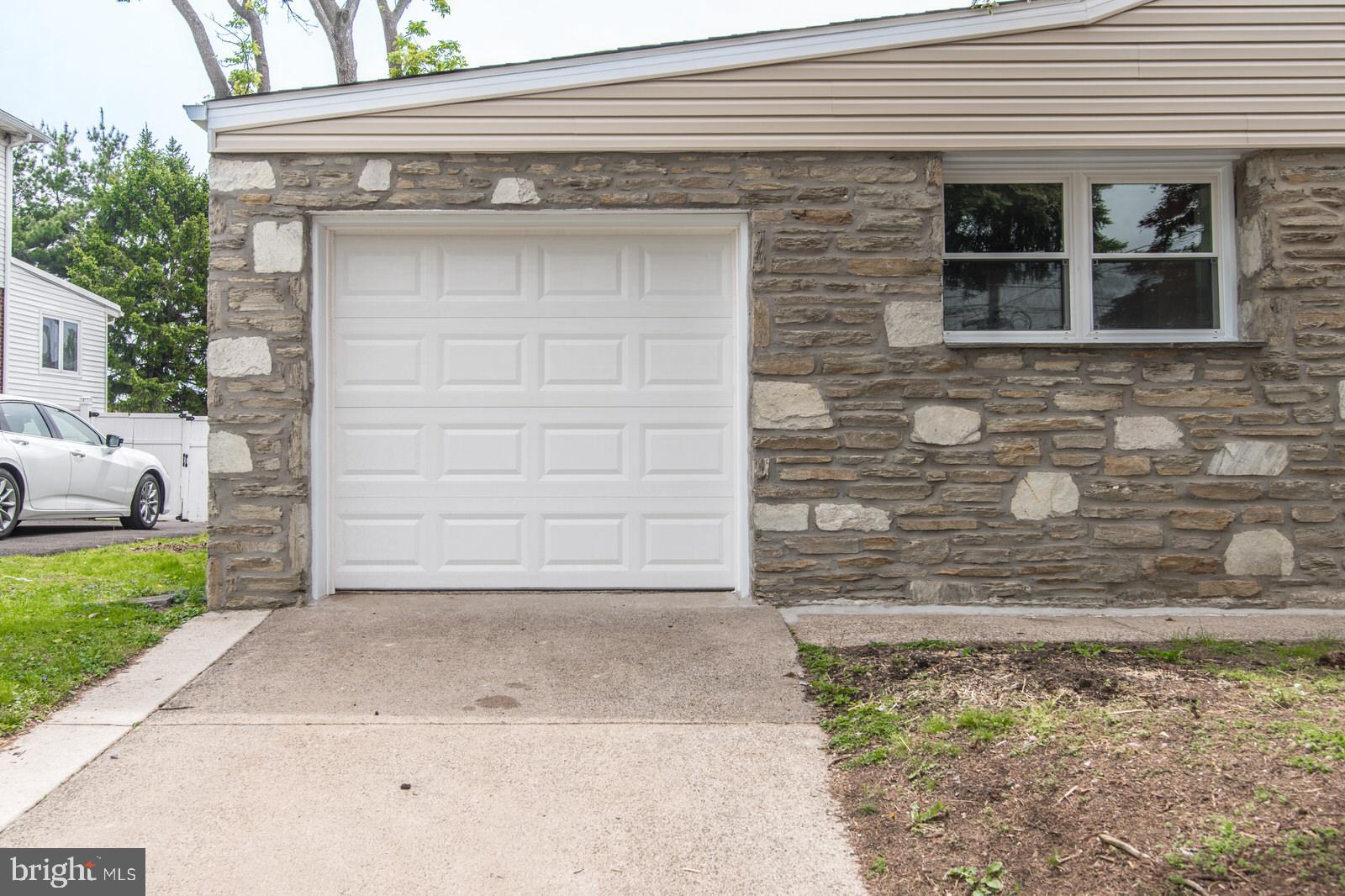 FOX CHASE - Residential