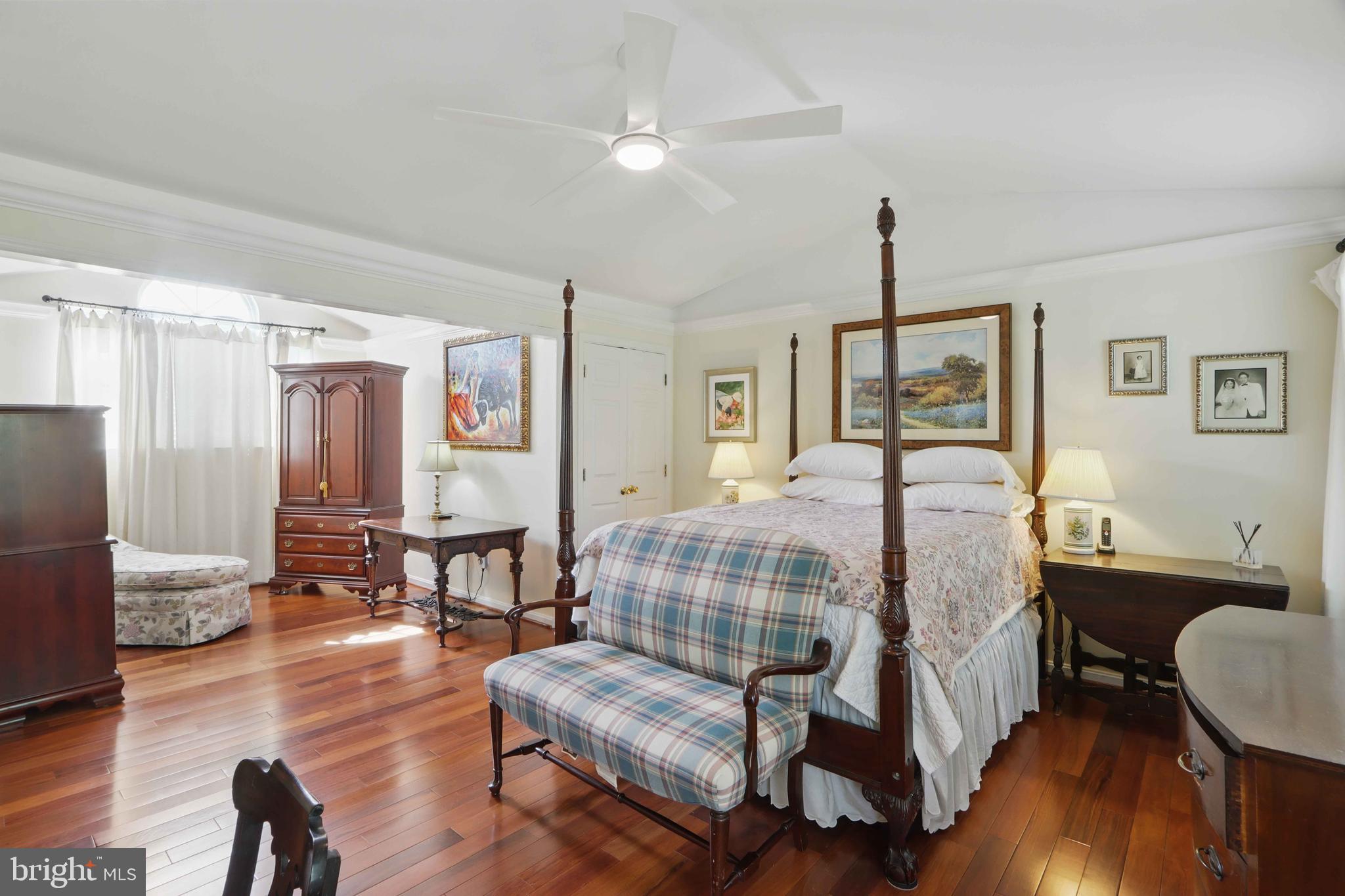 SEVEN OAKS - Residential