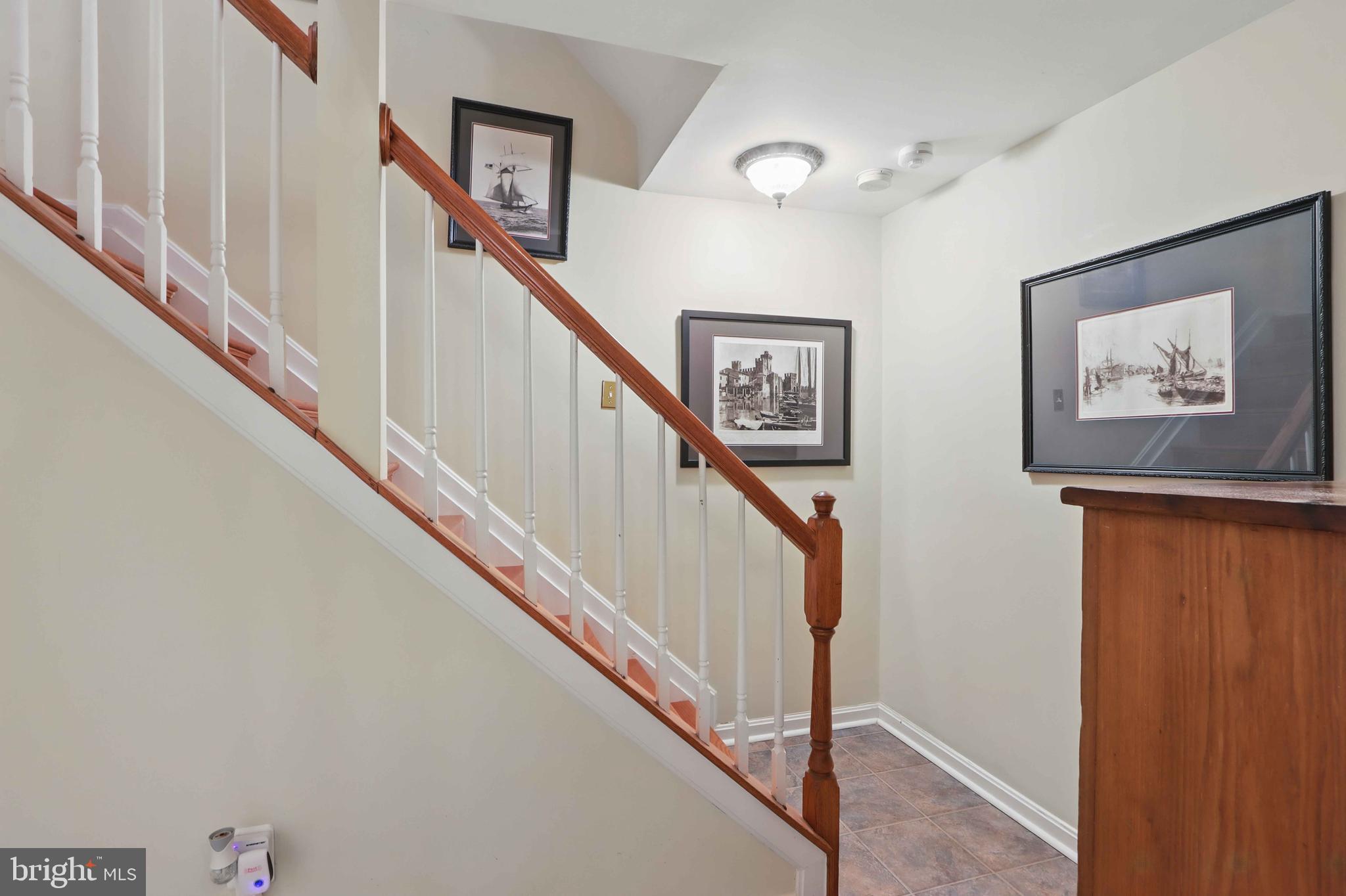 SEVEN OAKS - Residential