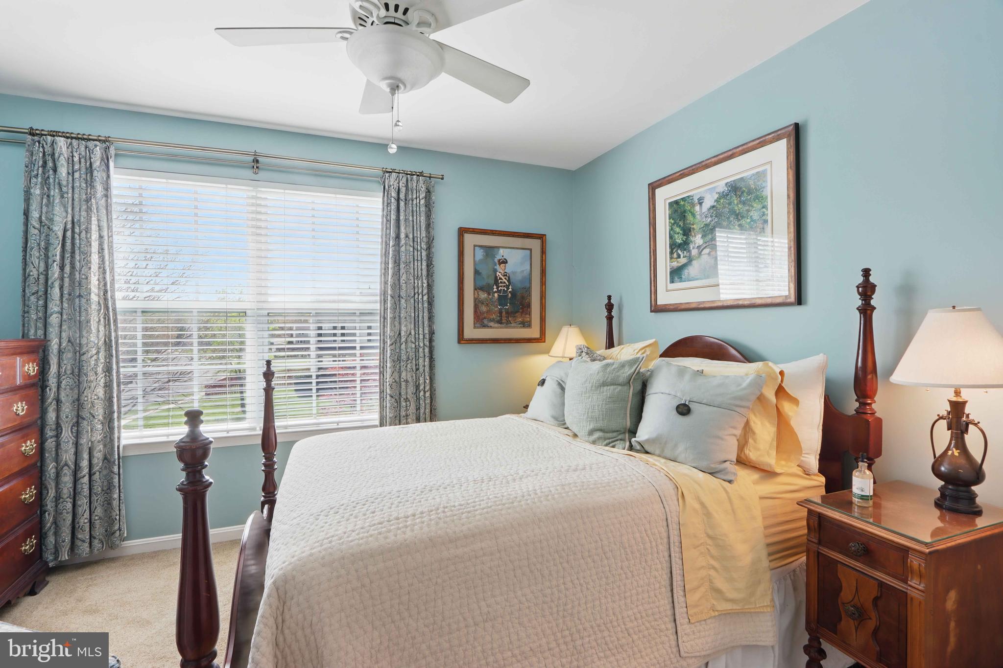 SEVEN OAKS - Residential