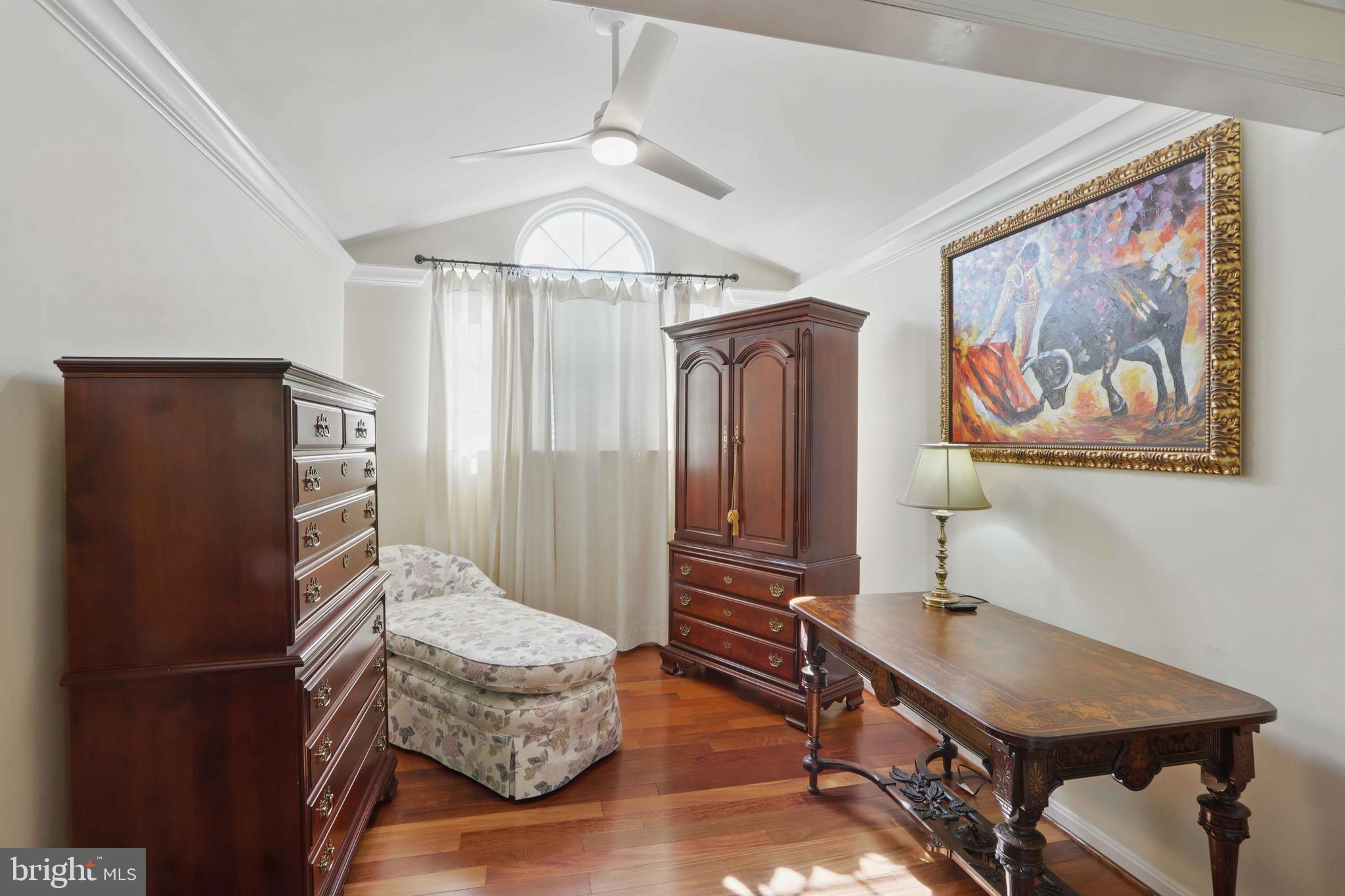 SEVEN OAKS - Residential