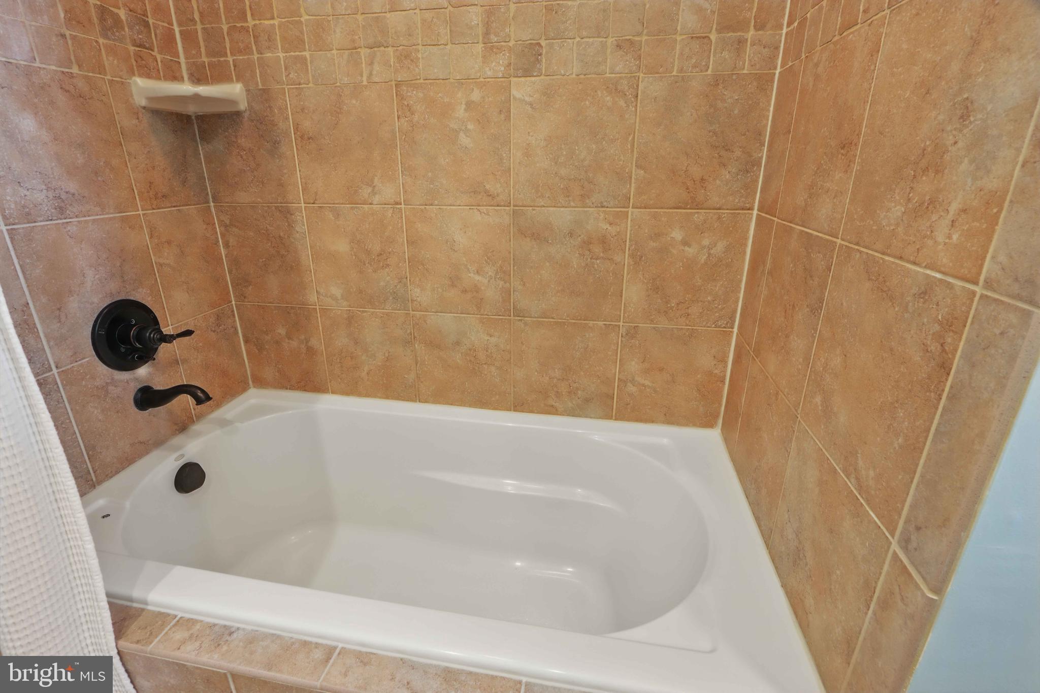 SEVEN OAKS - Residential