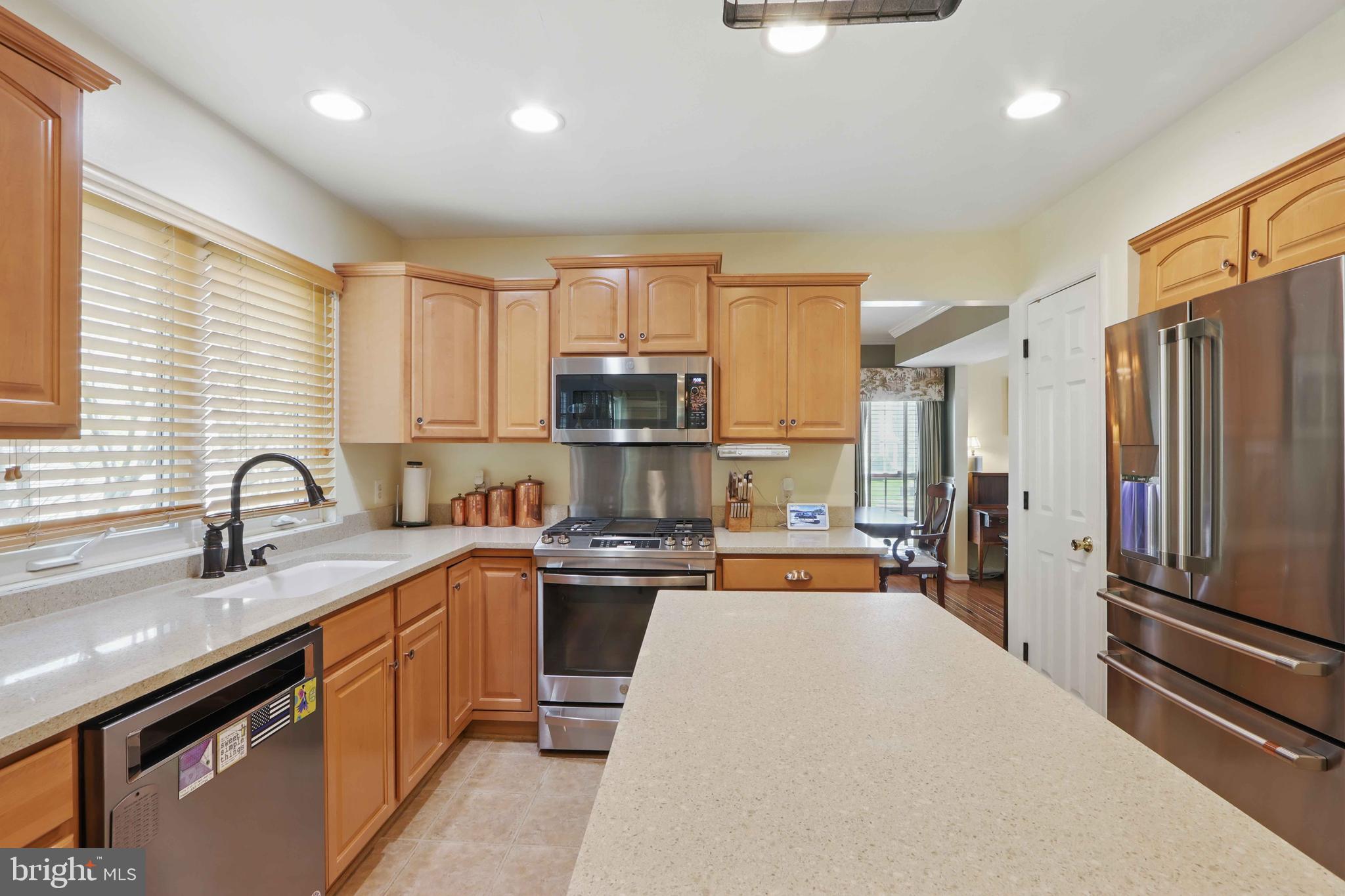 SEVEN OAKS - Residential