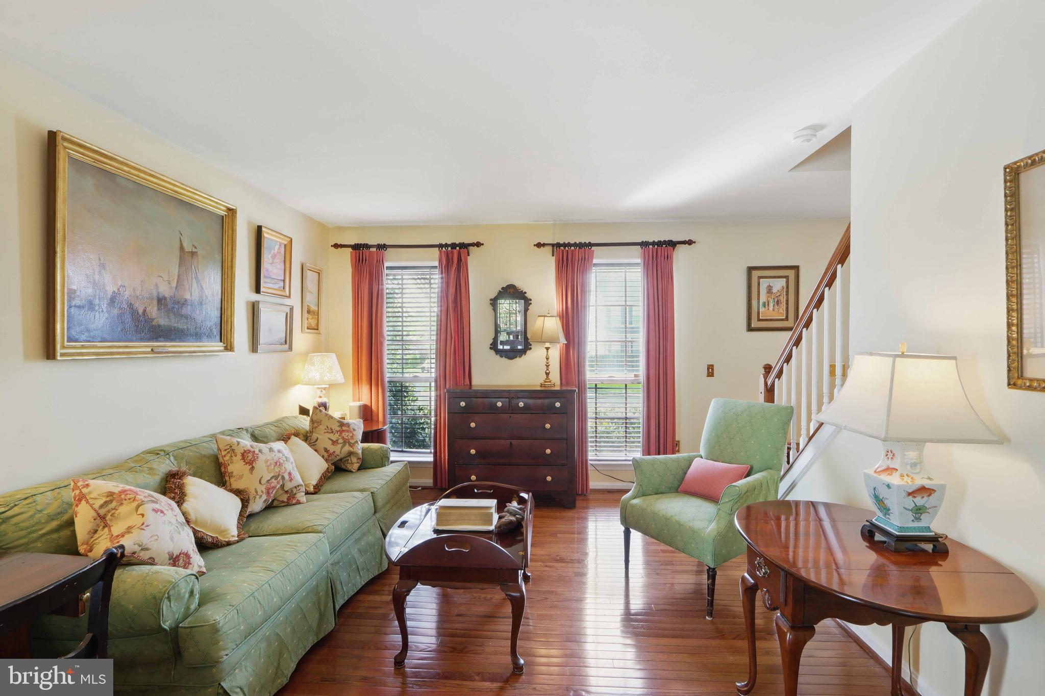 SEVEN OAKS - Residential