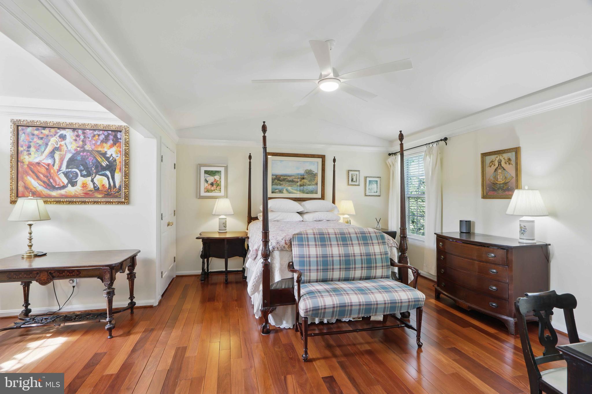 SEVEN OAKS - Residential