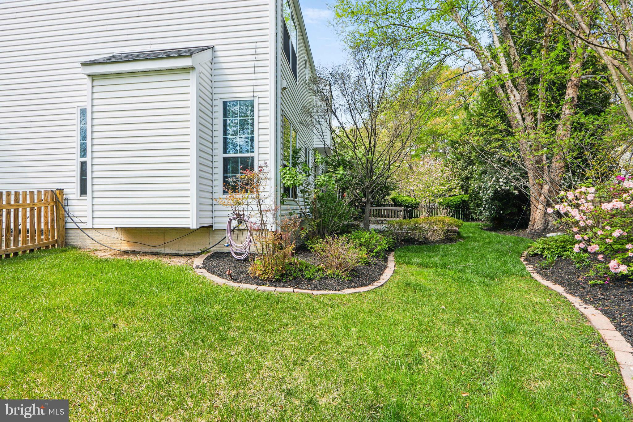 SEVEN OAKS - Residential