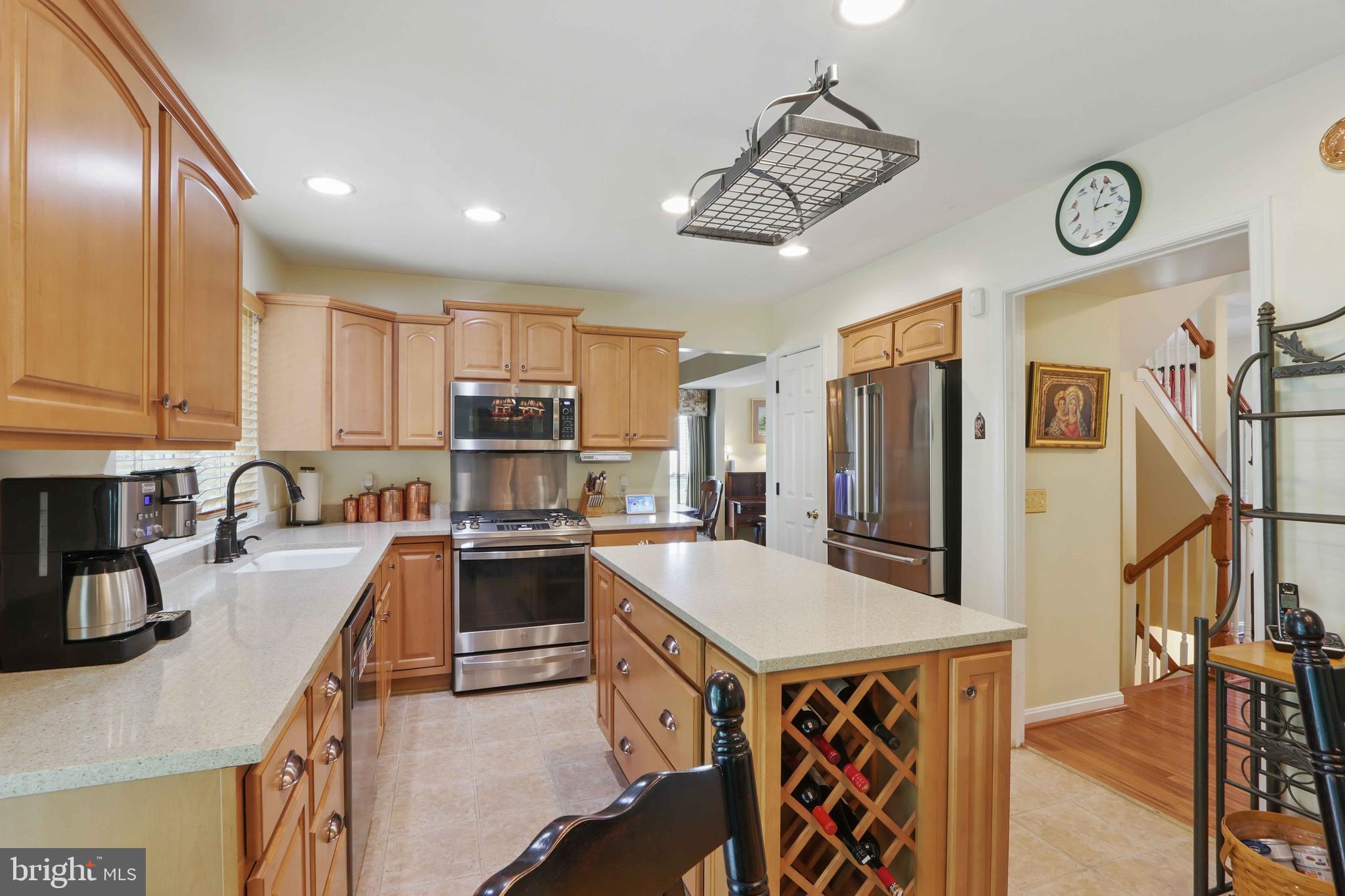 SEVEN OAKS - Residential