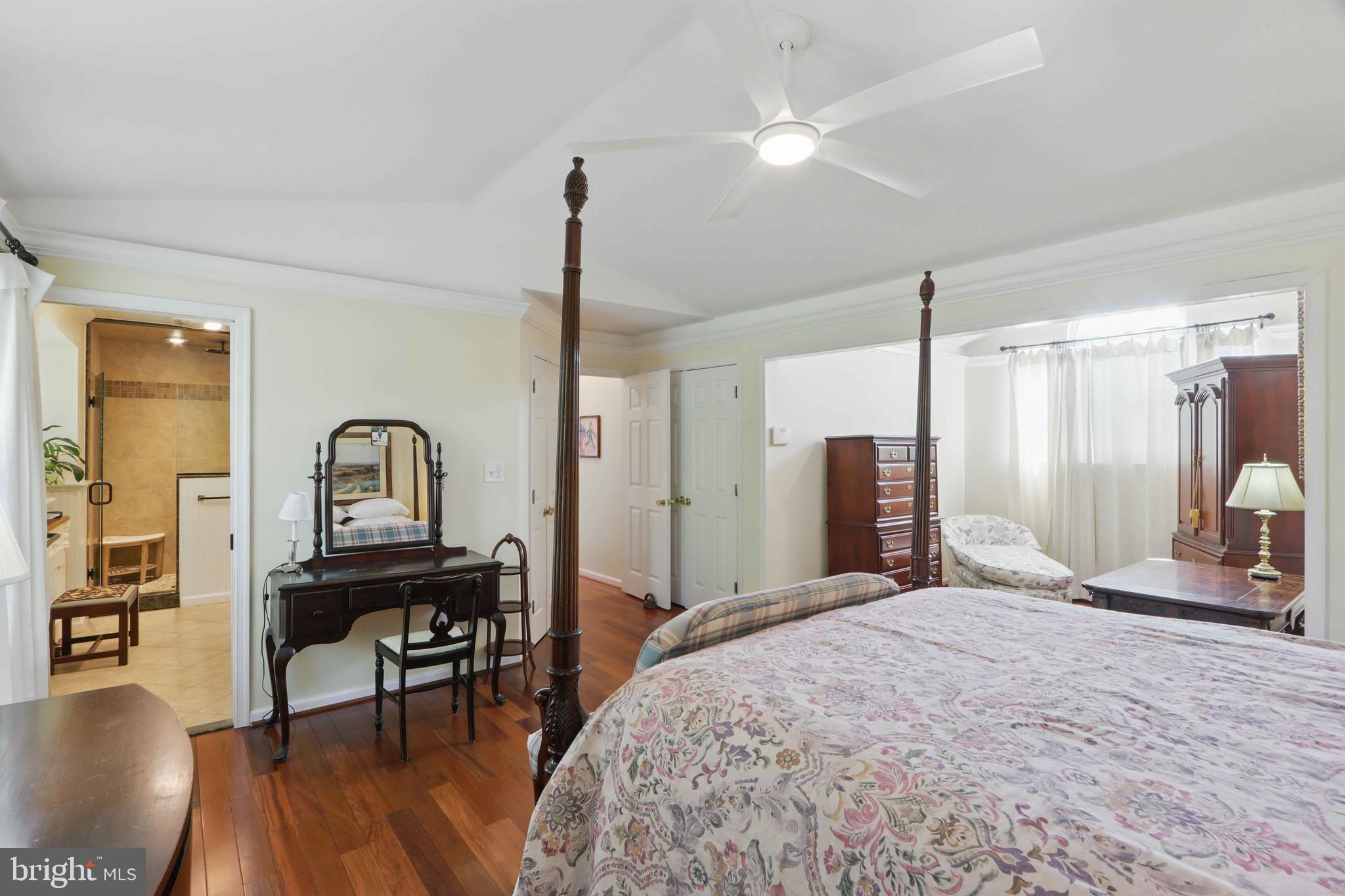 SEVEN OAKS - Residential