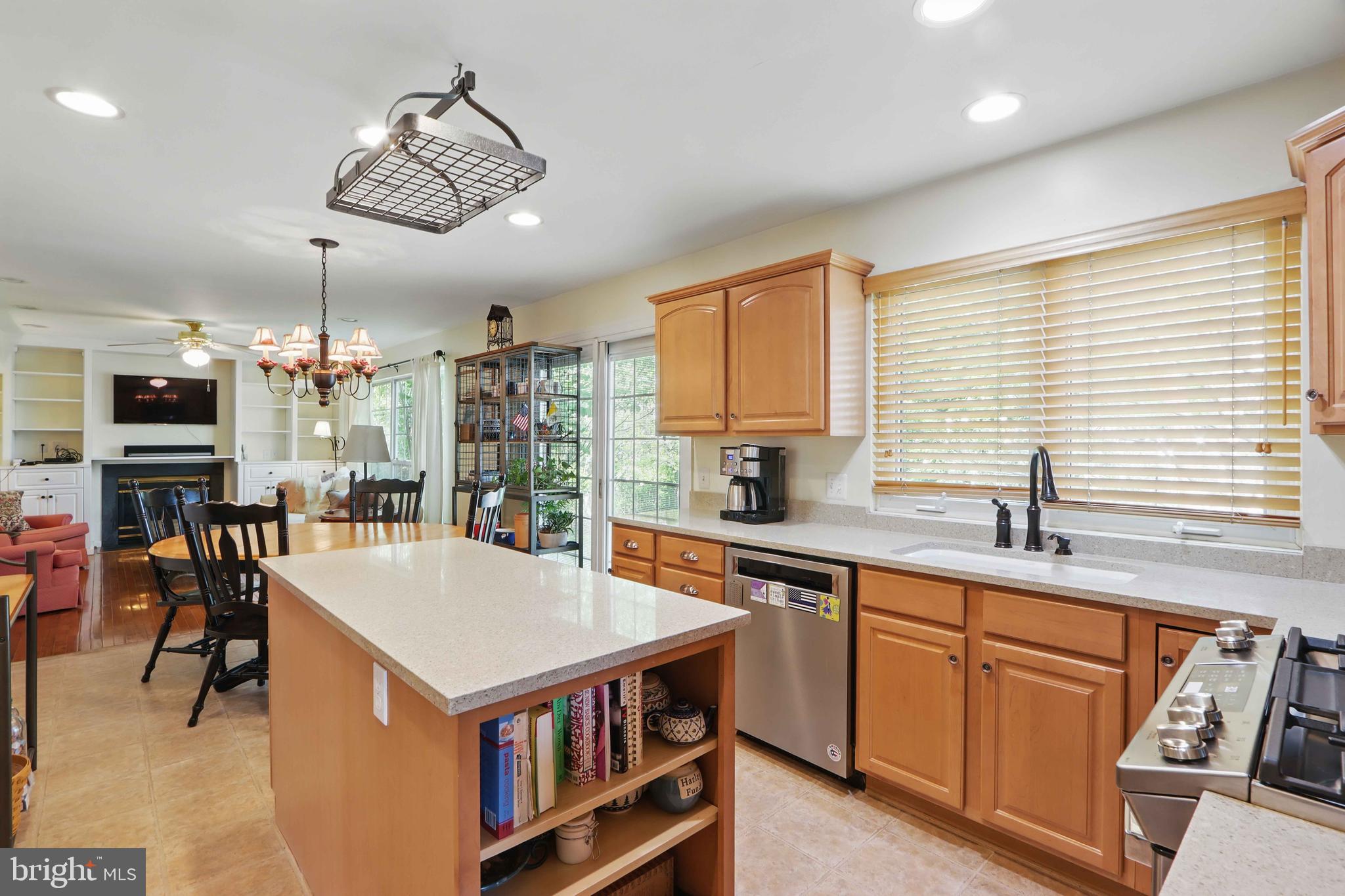 SEVEN OAKS - Residential