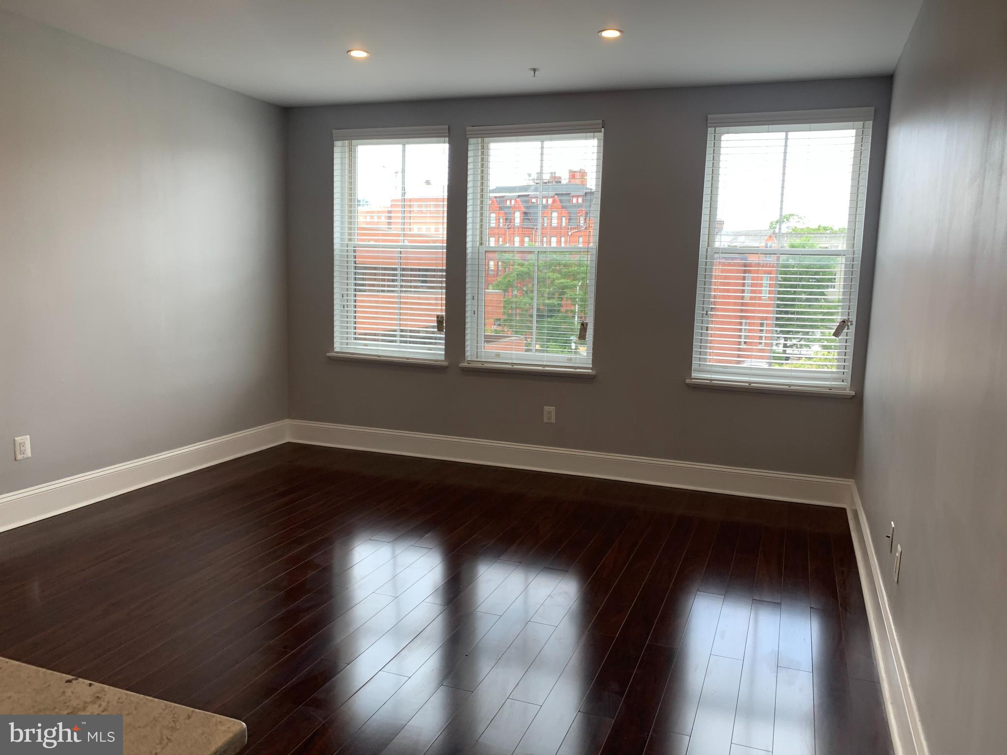 MOUNT VERNON PLACE HISTORIC DISTRICT - Residential Lease