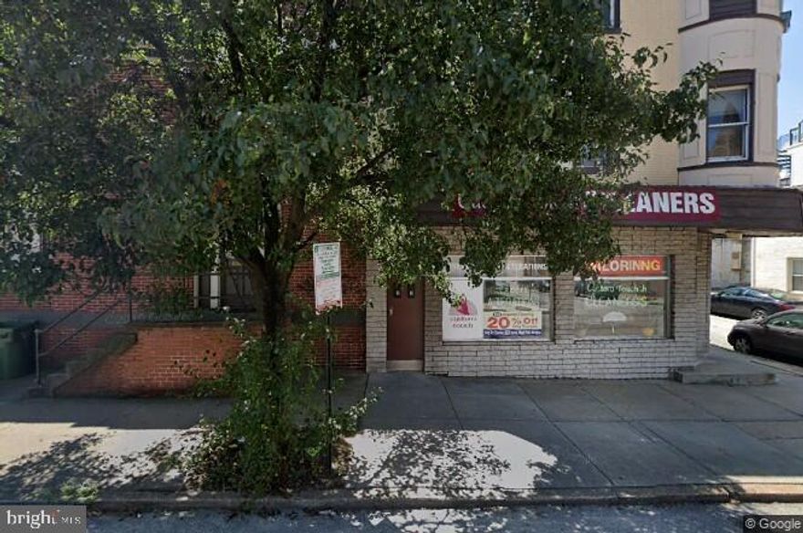 Location! Location! Location!  Just off of Light Street and a skip to all of the Harbor Attractions 1 Br/1 Bath.  Lots of Light! CAC!  No Pets/No Smoking.   Call Today!  Click or copy and paste link for rental application. https://apply.link/3bqOSZ7