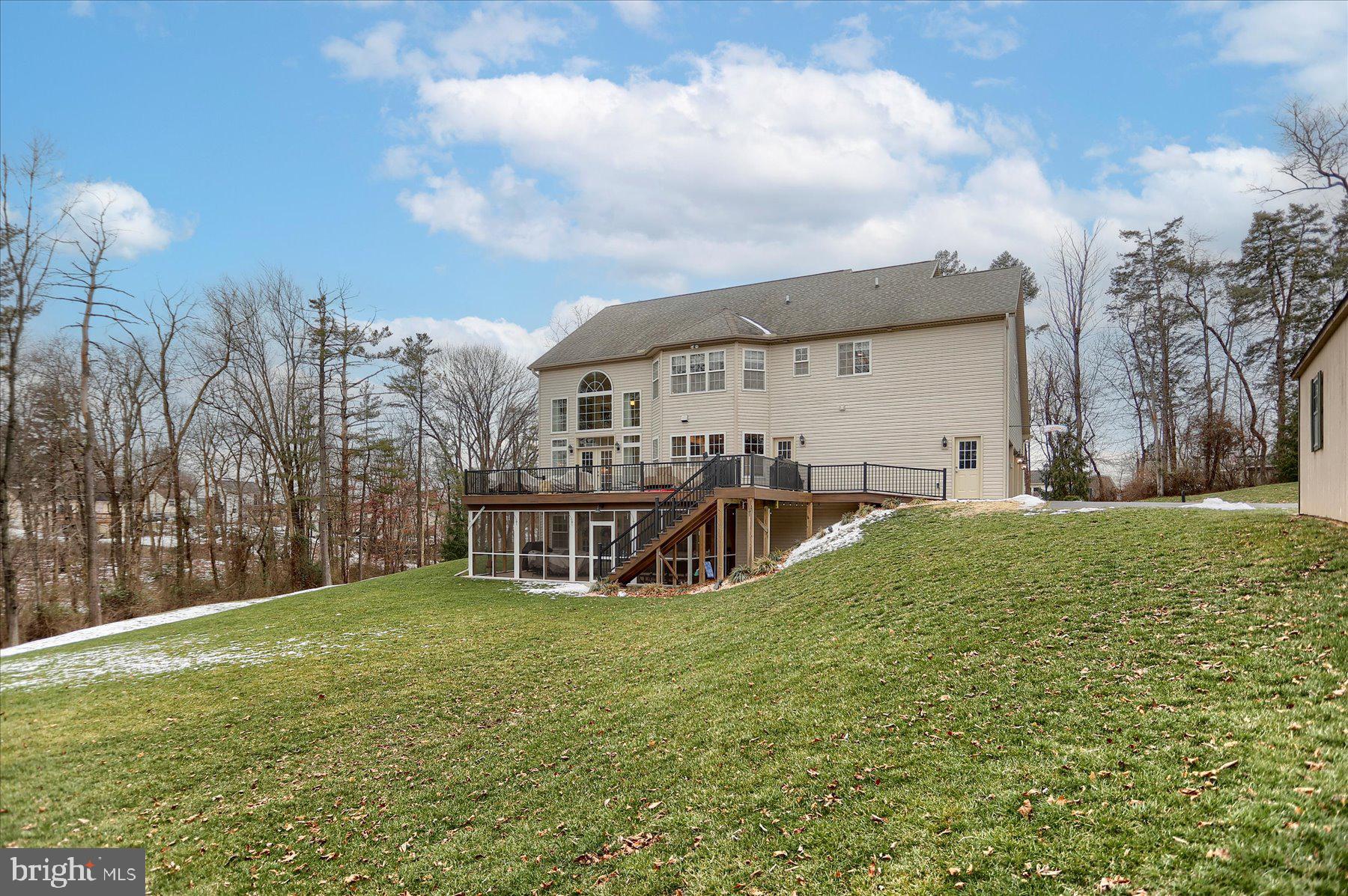 COLONIAL PARK FARMS - Residential