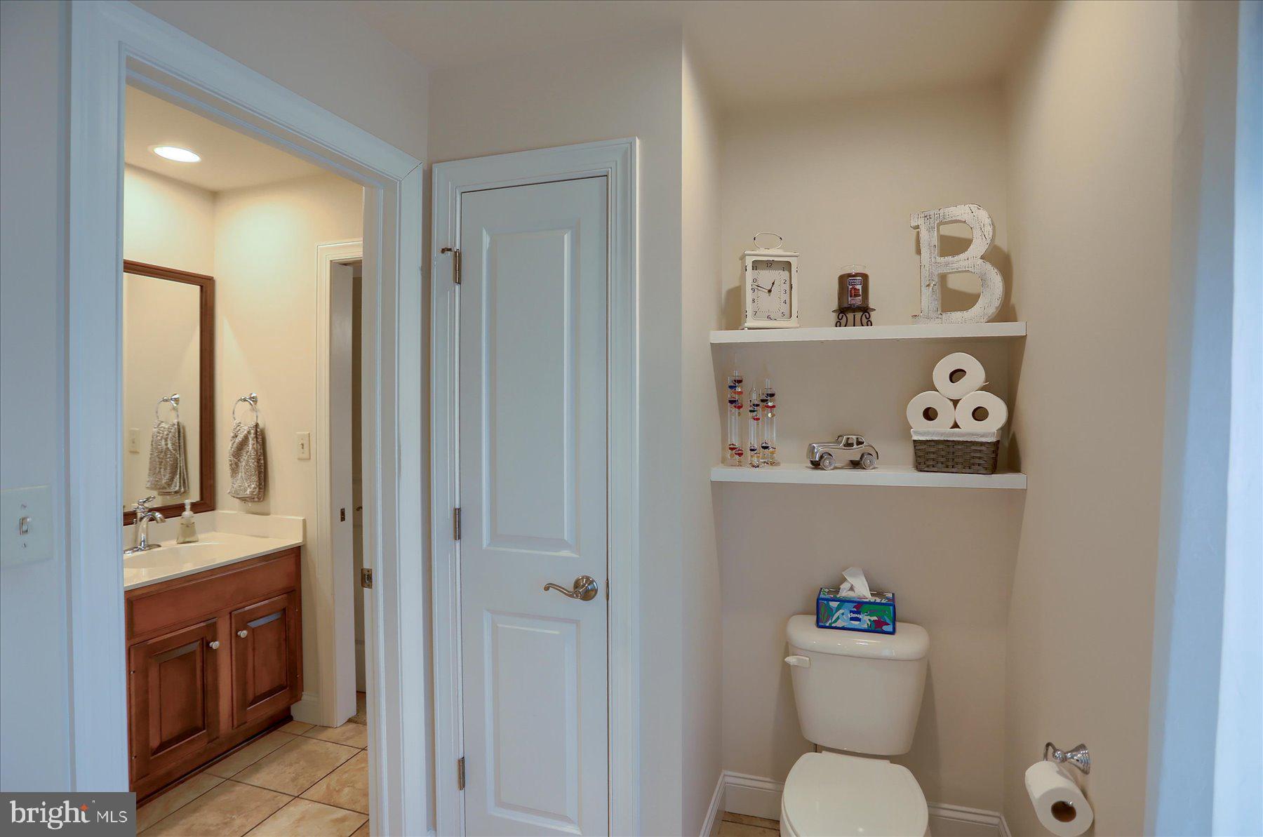 COLONIAL PARK FARMS - Residential