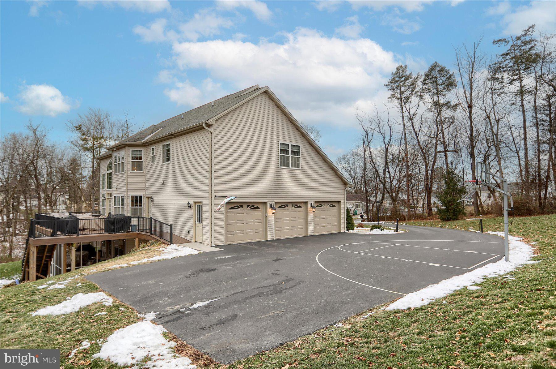 COLONIAL PARK FARMS - Residential