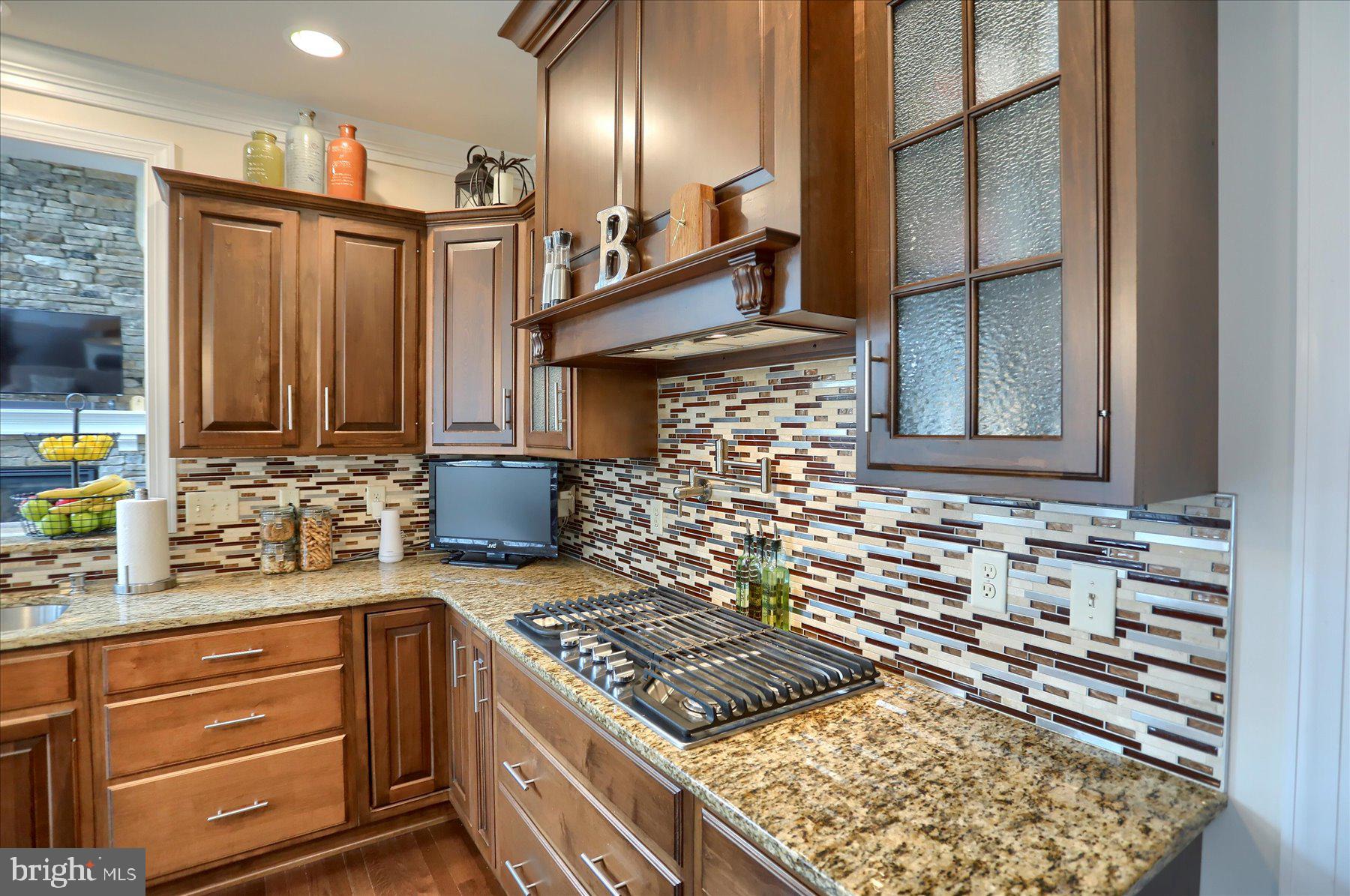 COLONIAL PARK FARMS - Residential