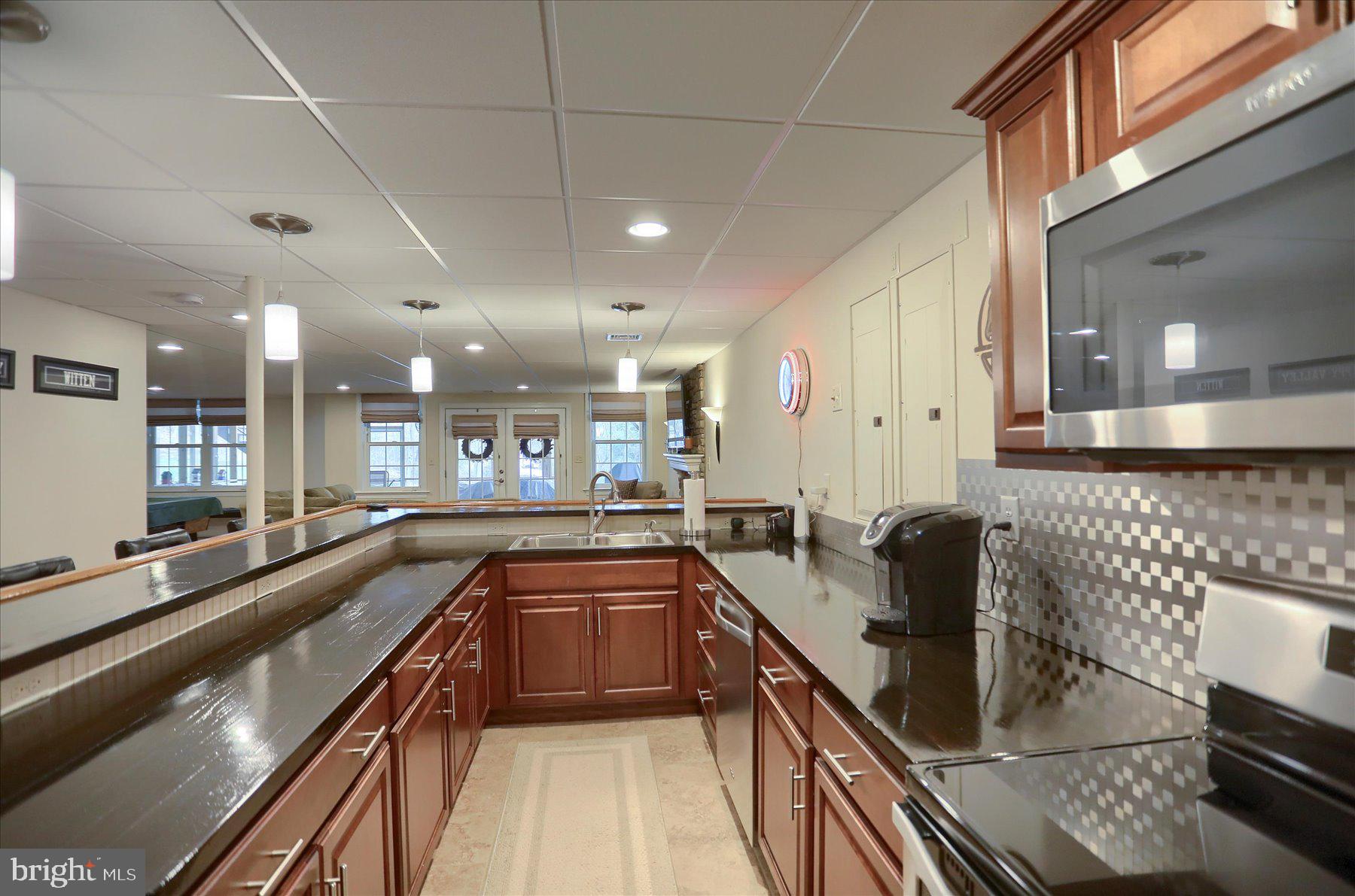 COLONIAL PARK FARMS - Residential