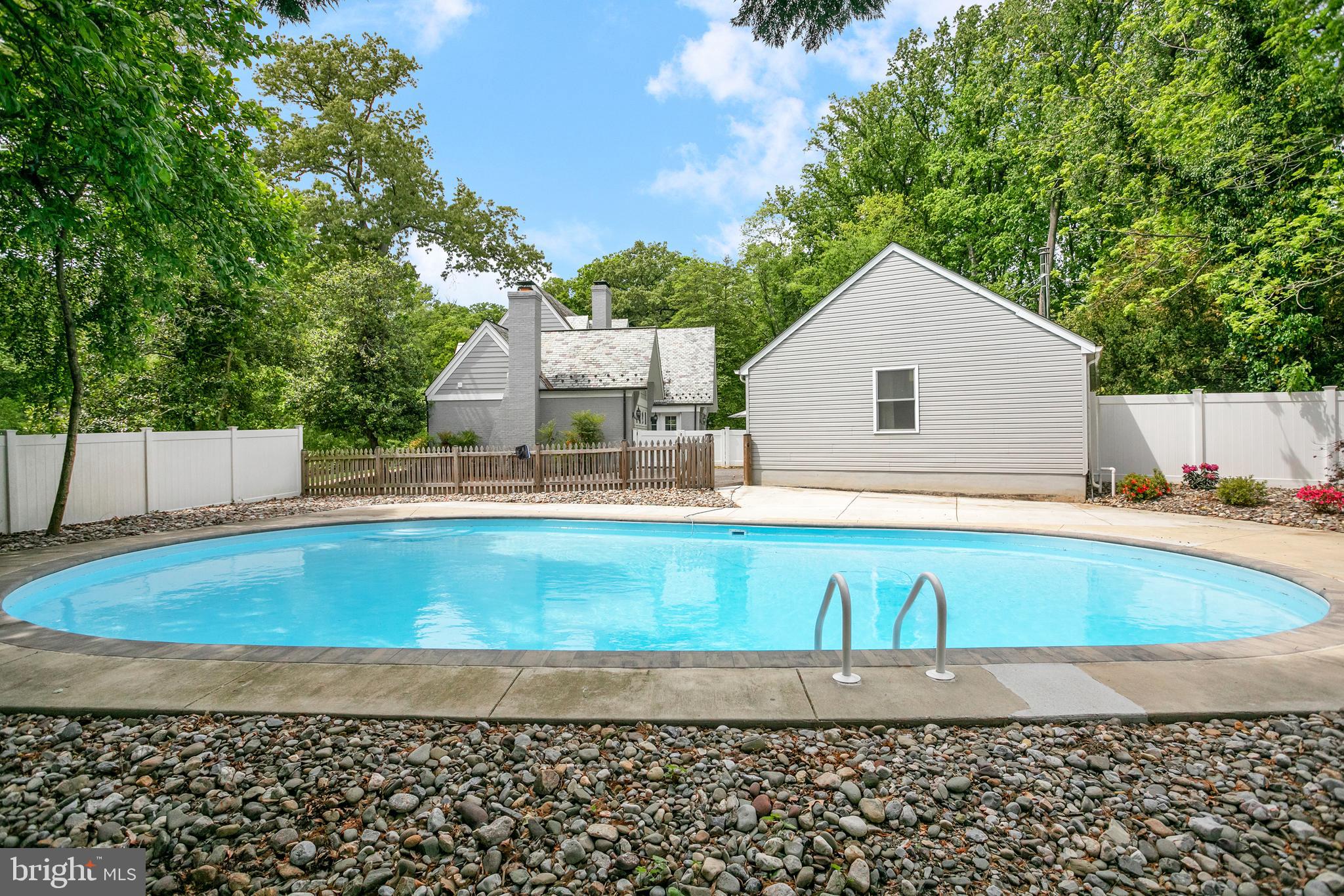 HILLANDALE - Residential