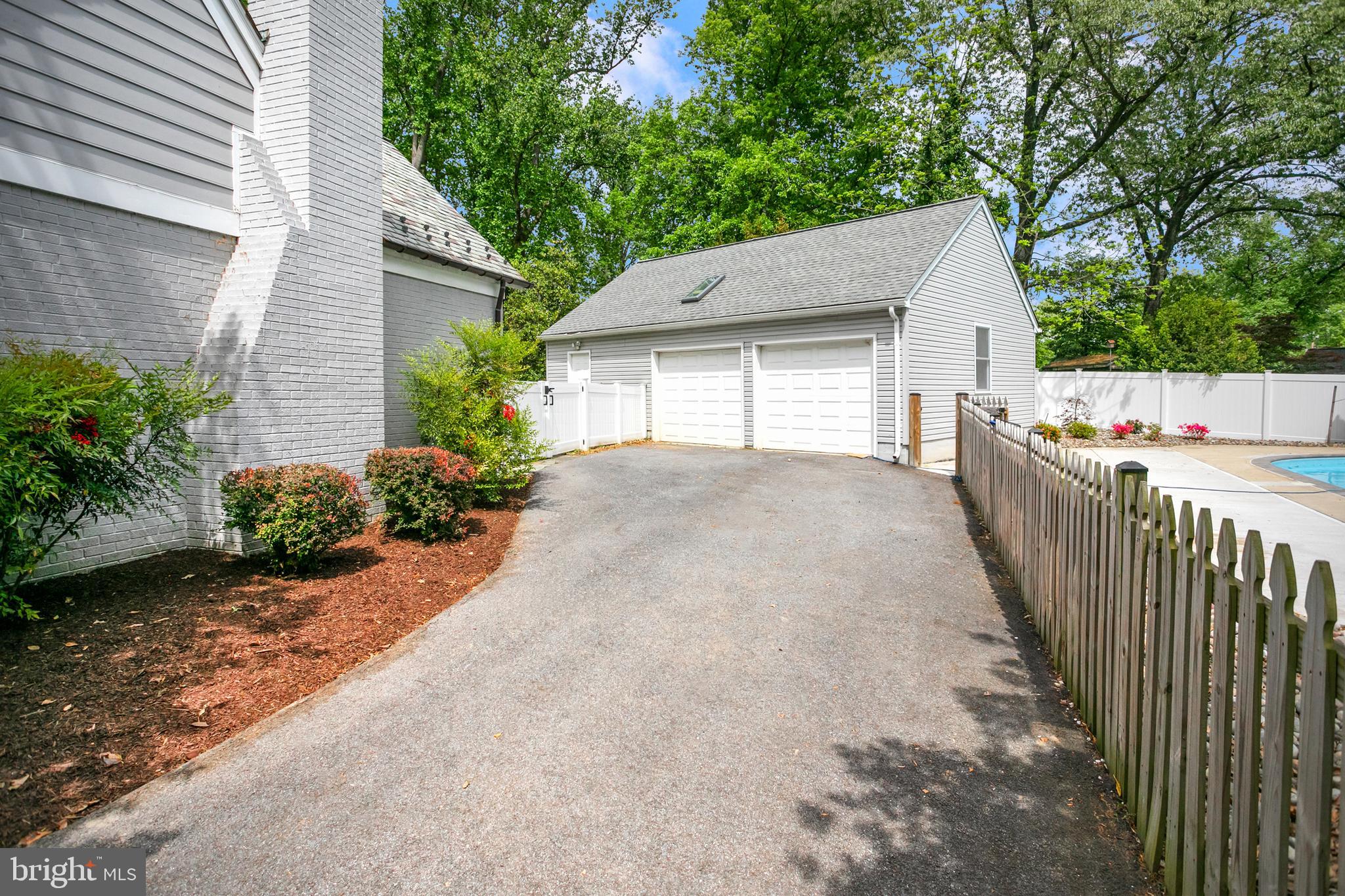 HILLANDALE - Residential