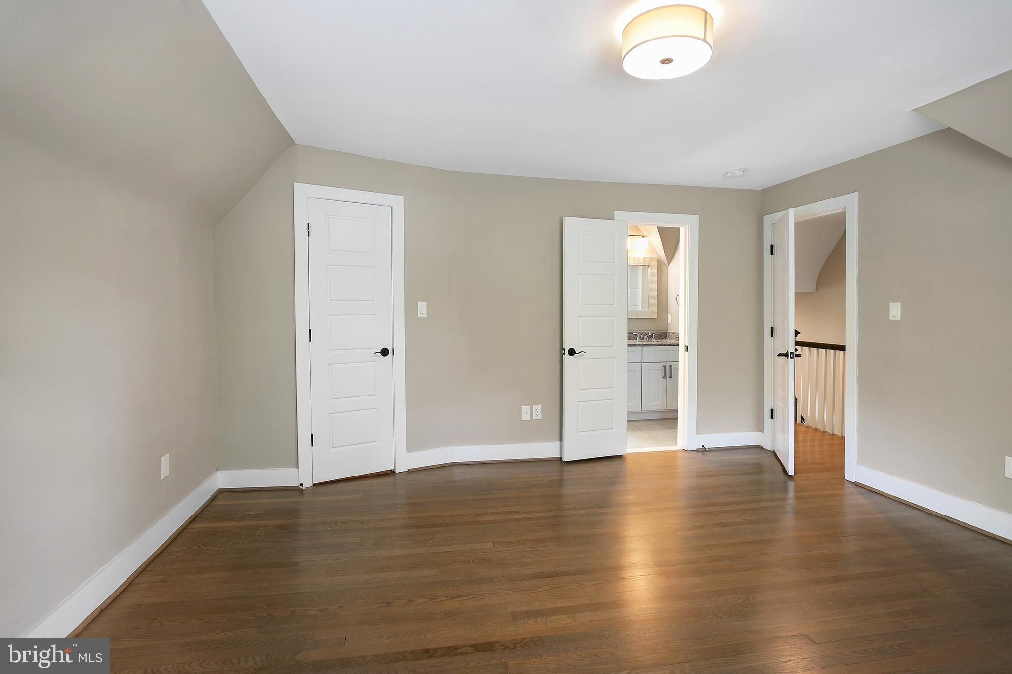 HILLANDALE - Residential