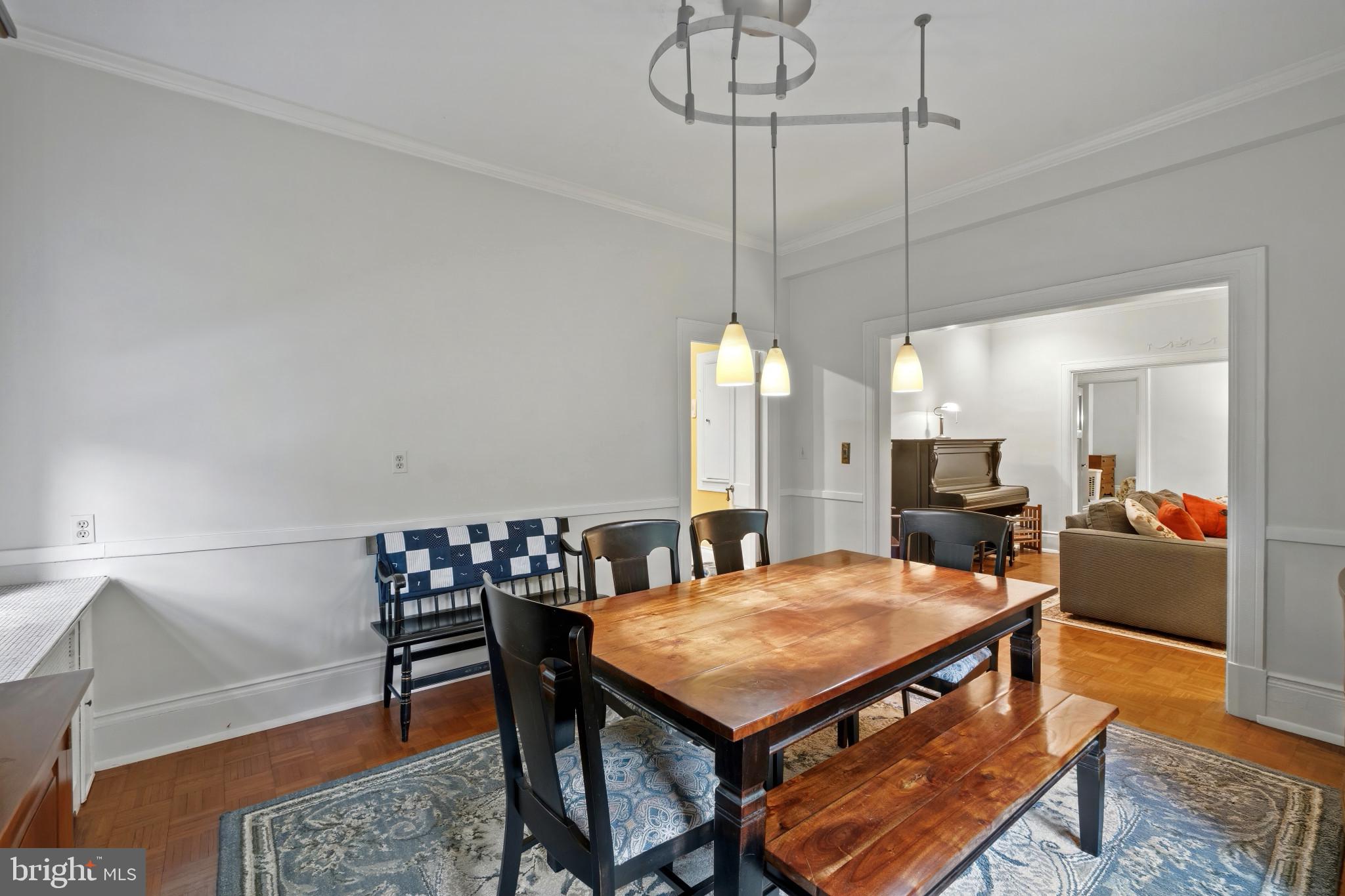 ROLAND PARK - Residential