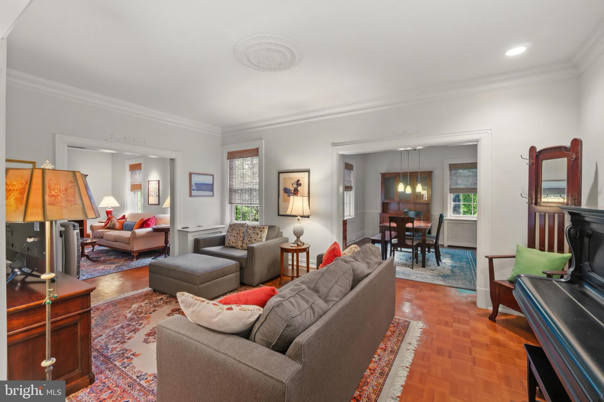 ROLAND PARK - Residential