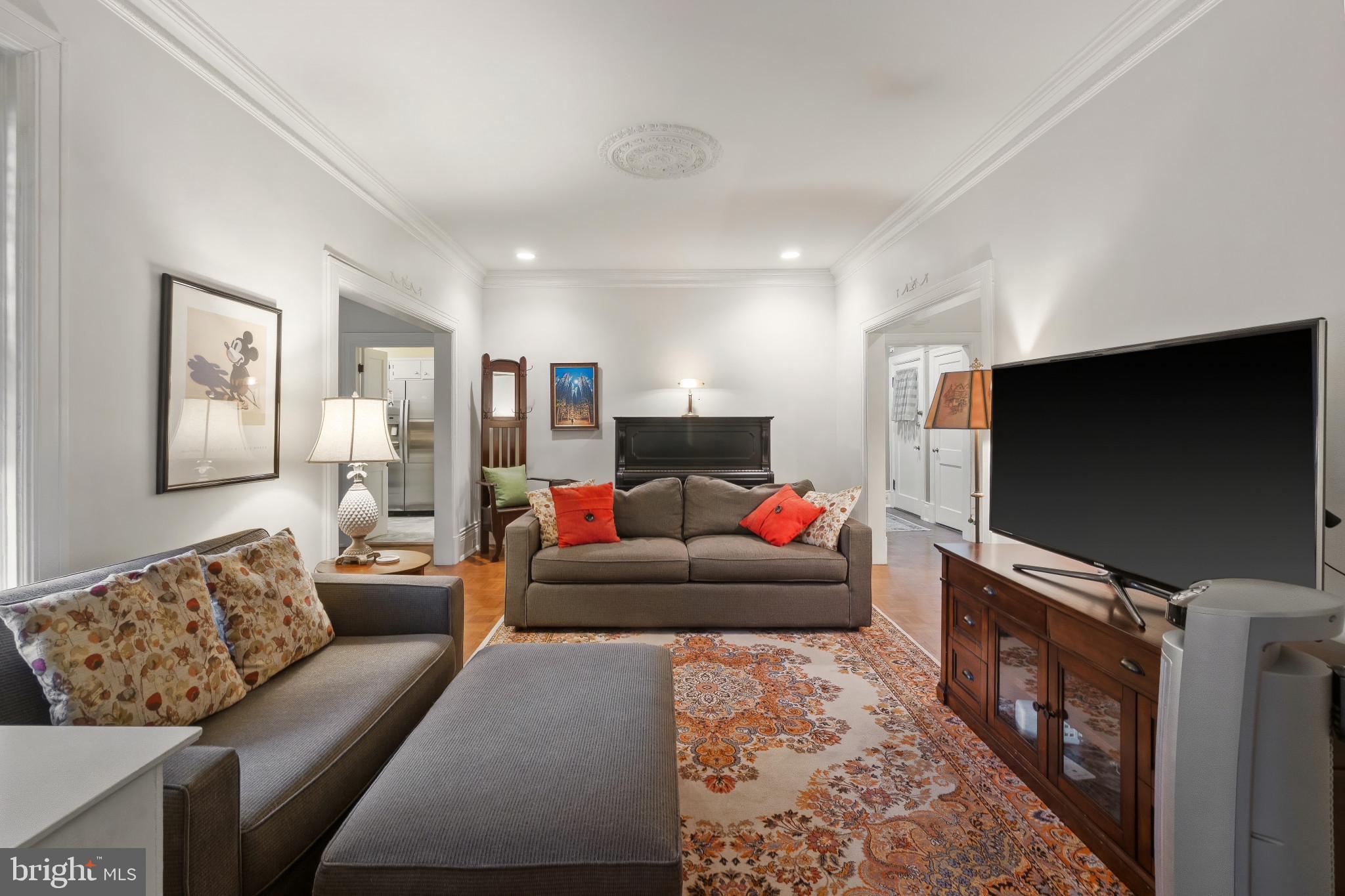 ROLAND PARK - Residential