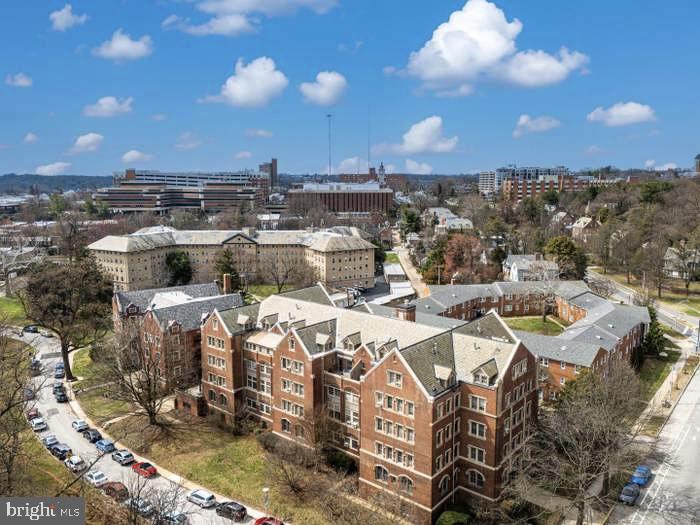 ROLAND PARK - Residential