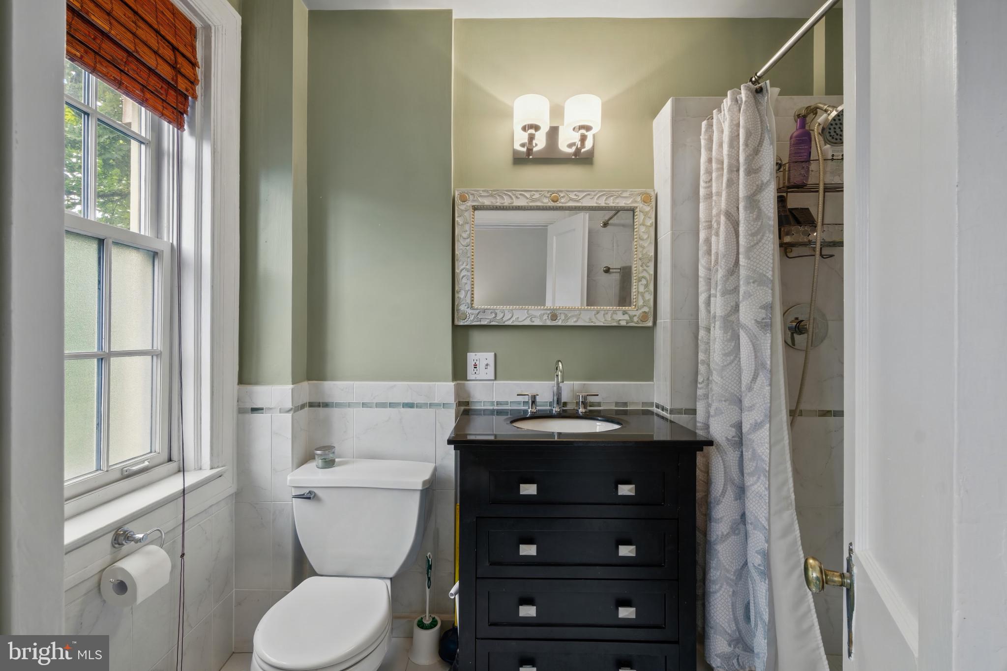 ROLAND PARK - Residential