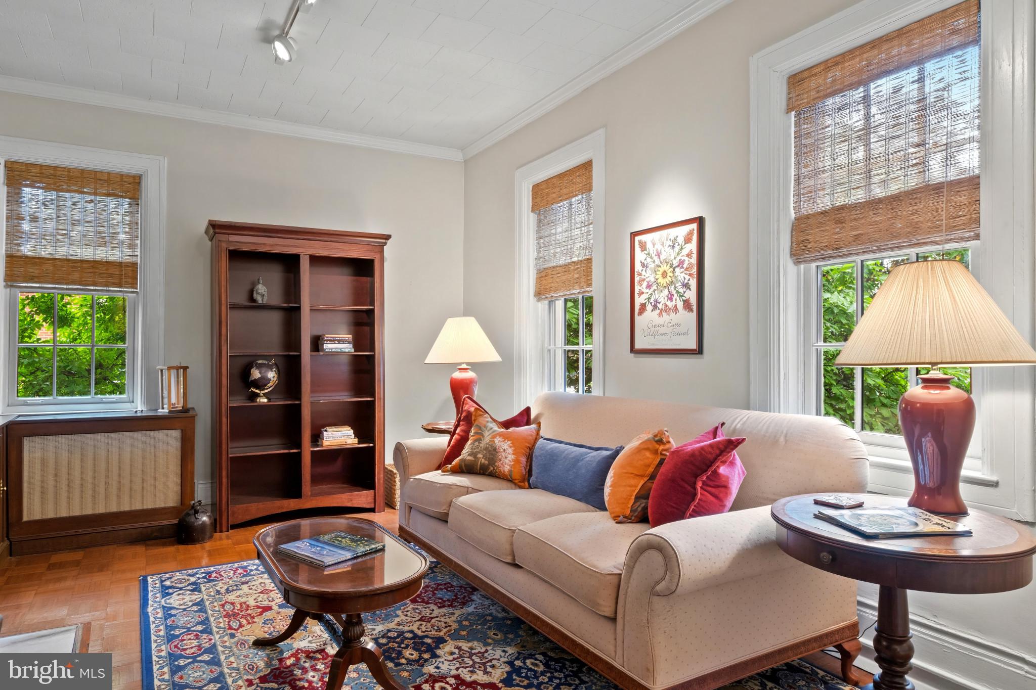 ROLAND PARK - Residential