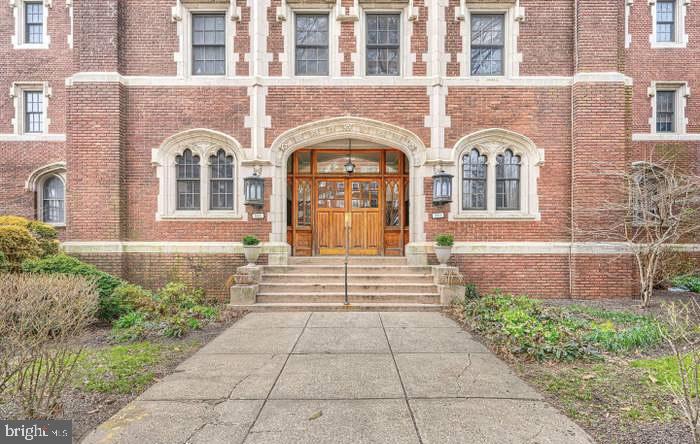 ROLAND PARK - Residential