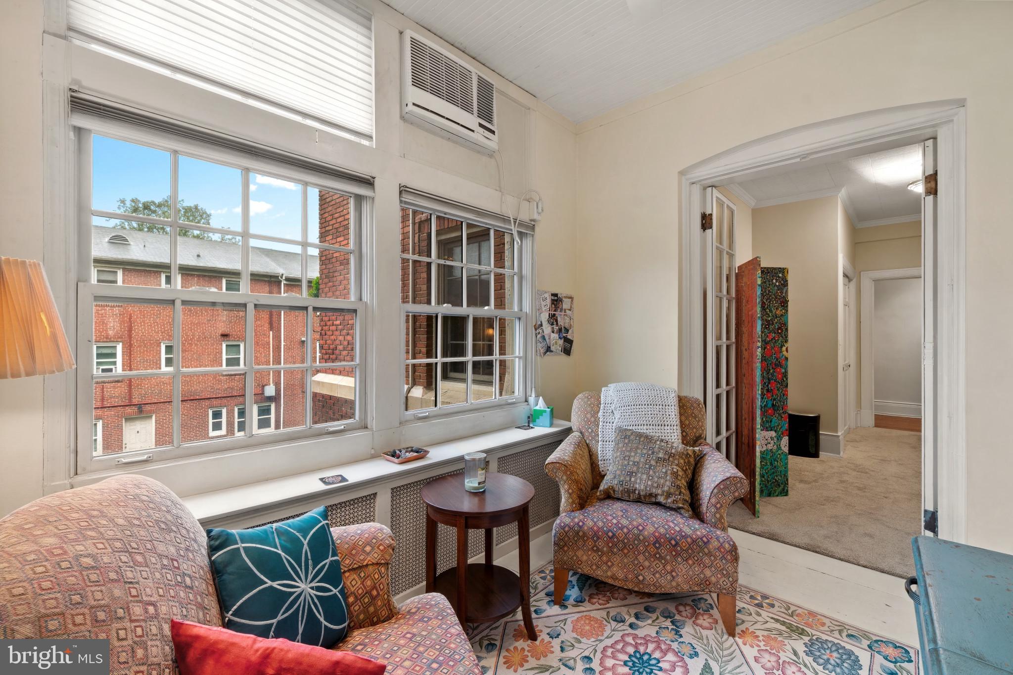 ROLAND PARK - Residential