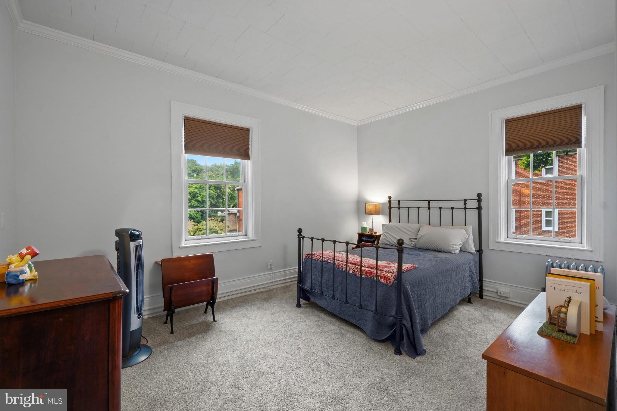 ROLAND PARK - Residential
