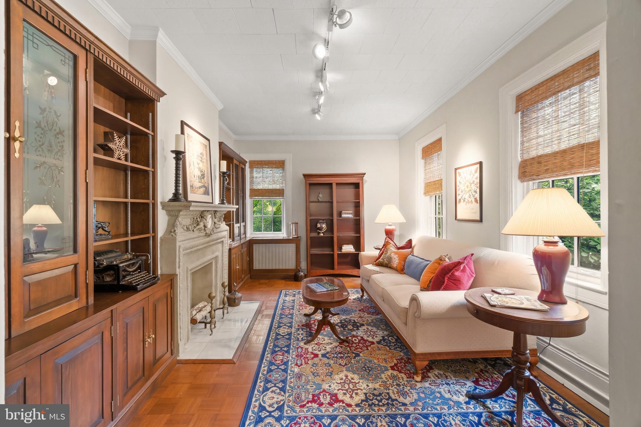 ROLAND PARK - Residential