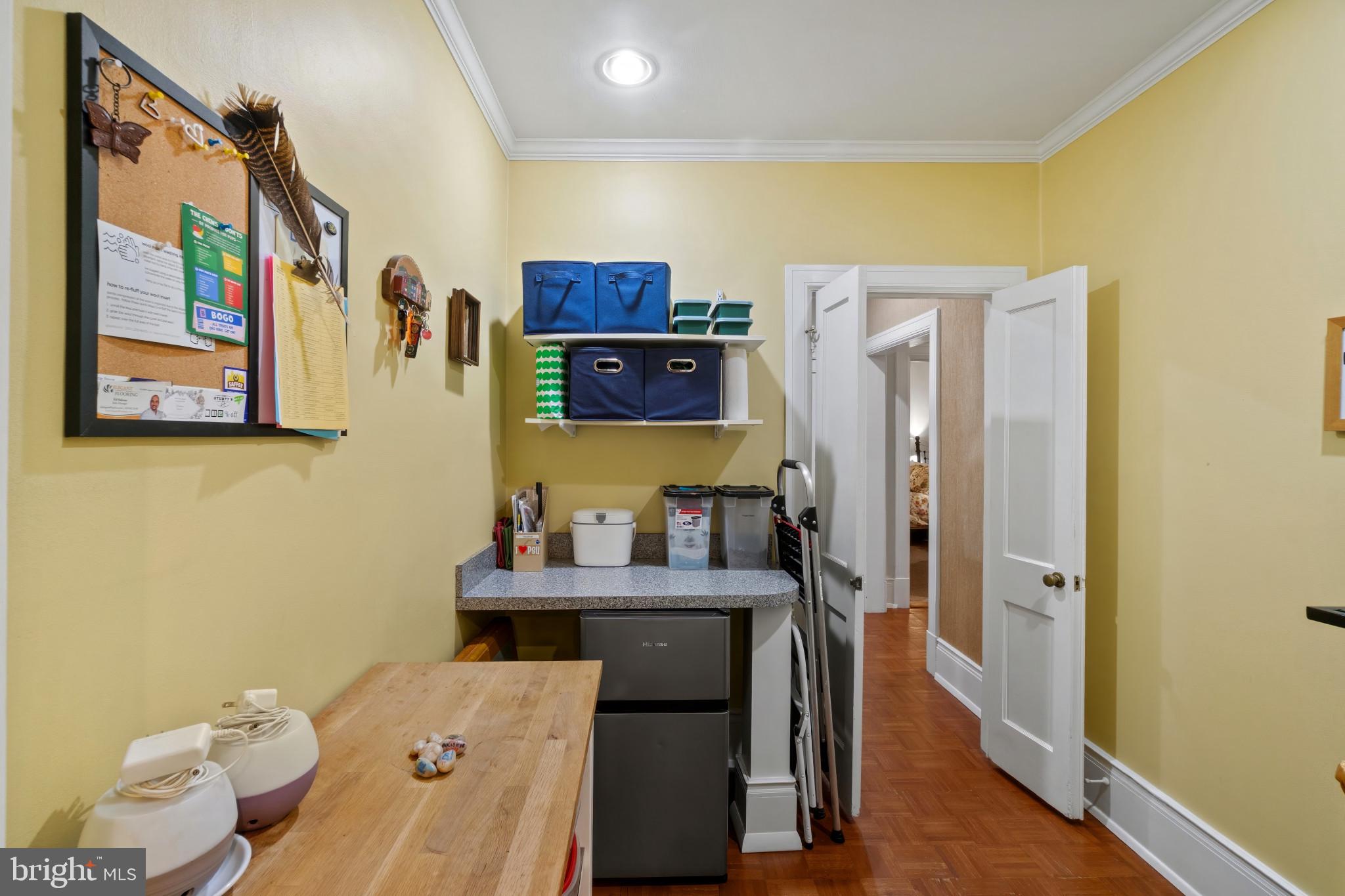 501 W UNIVERSITY PARKWAY 2B