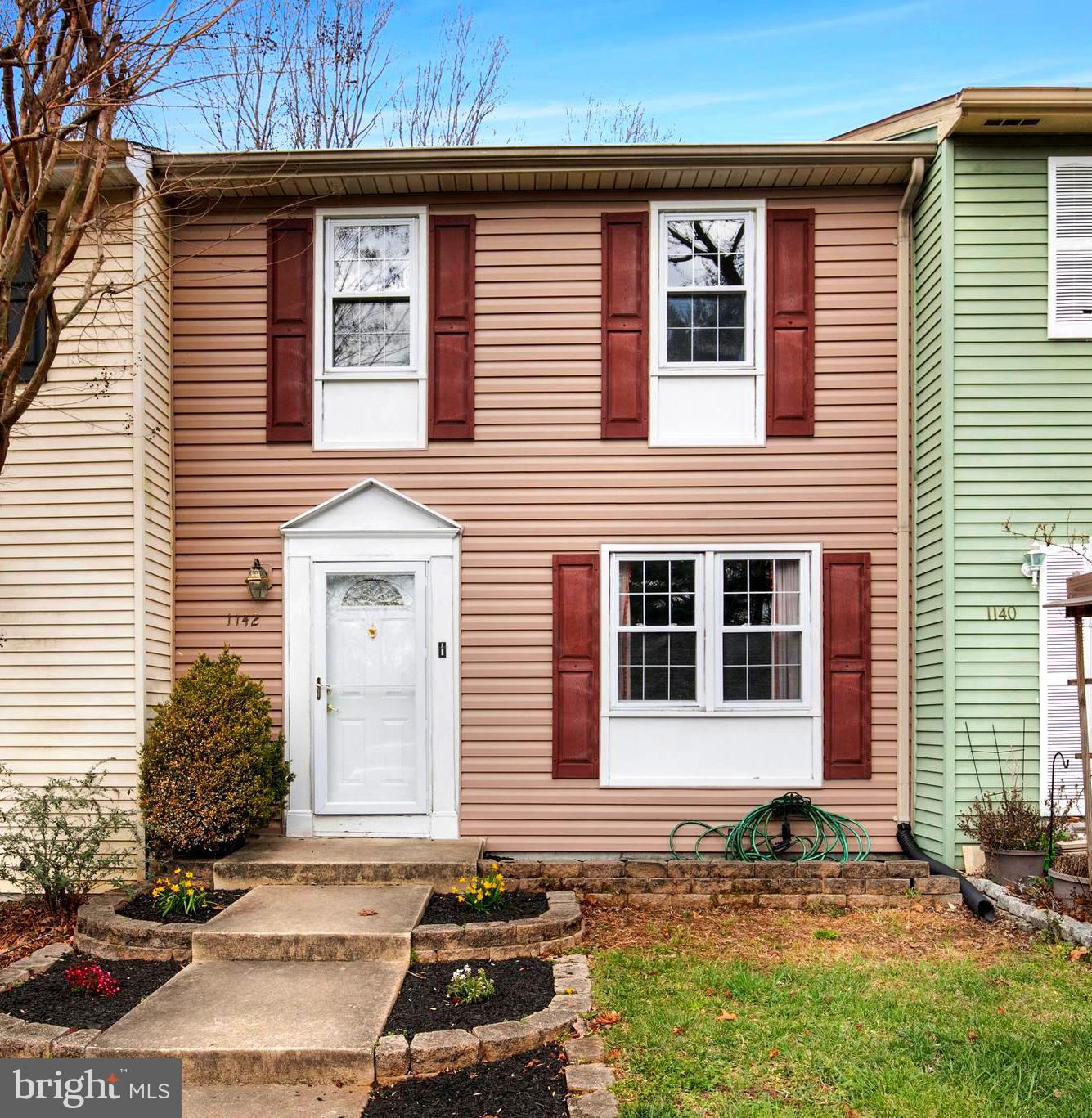 WHISPERING WOODS - Residential