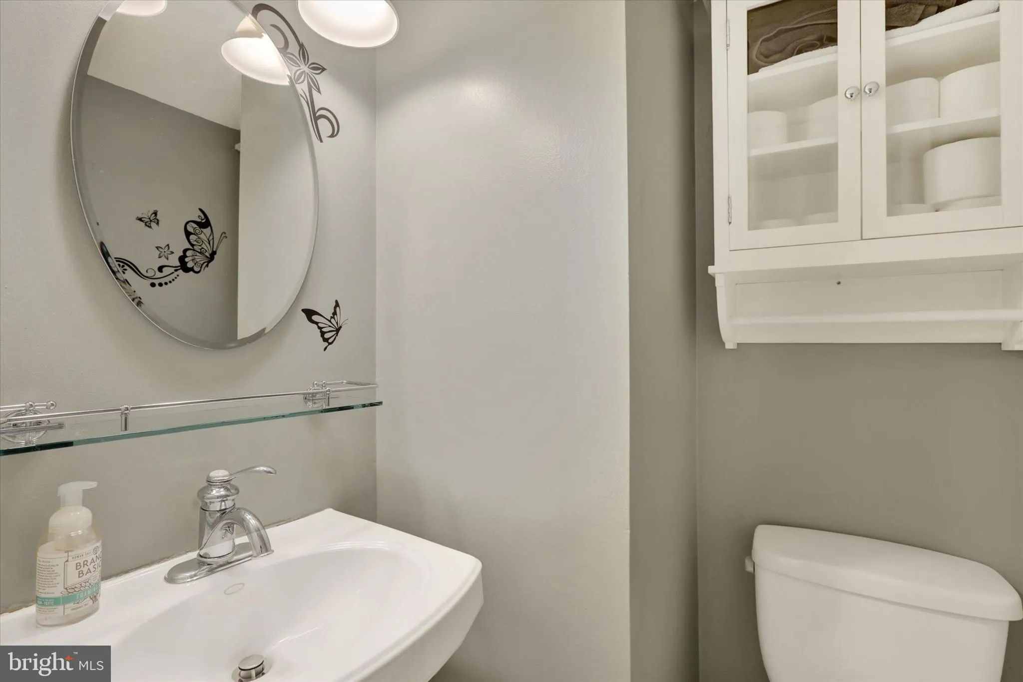 Yardley, Pennsylvania 19067, United States, 3 Bedrooms Bedrooms, ,3 BathroomsBathrooms,Residential,Pending,114362