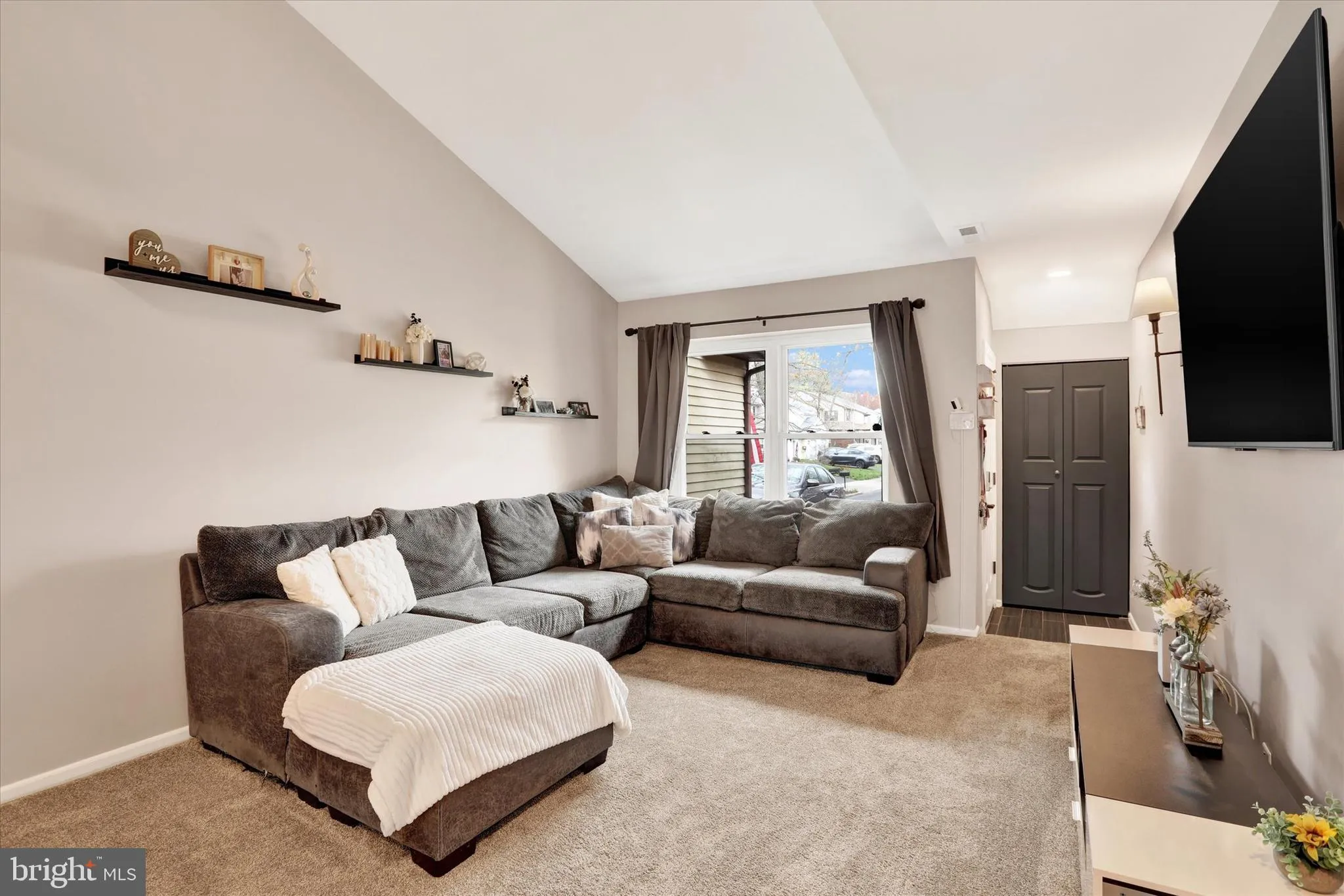 Yardley, Pennsylvania 19067, United States, 3 Bedrooms Bedrooms, ,3 BathroomsBathrooms,Residential,Pending,114362