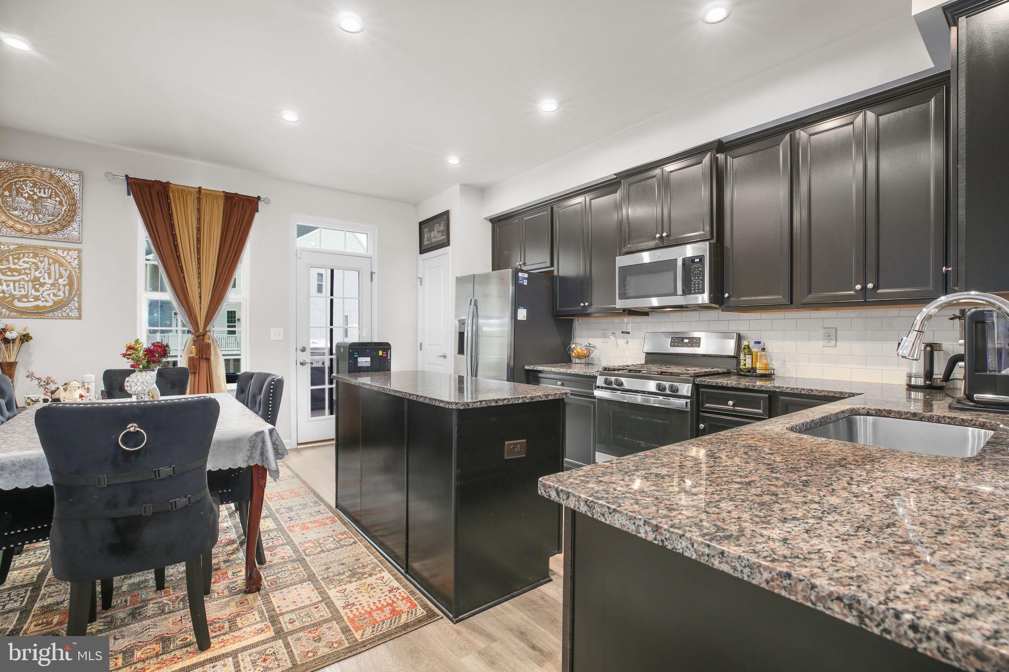 EAGLE ROW - Residential